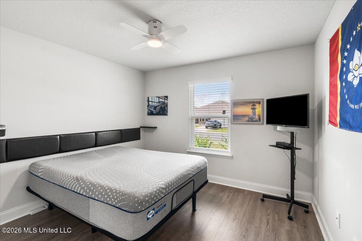 18042 Big Leaf Drive Property Photo 19