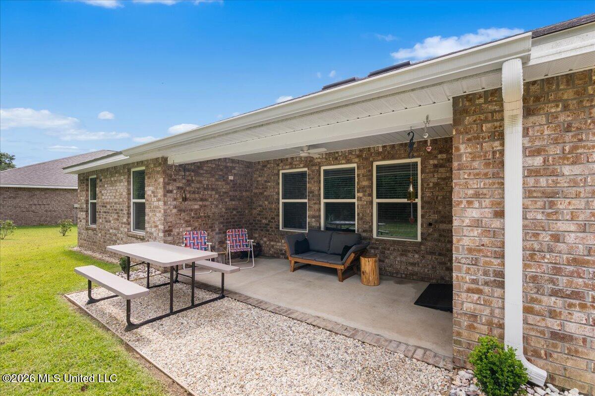 18042 Big Leaf Drive Property Photo 24