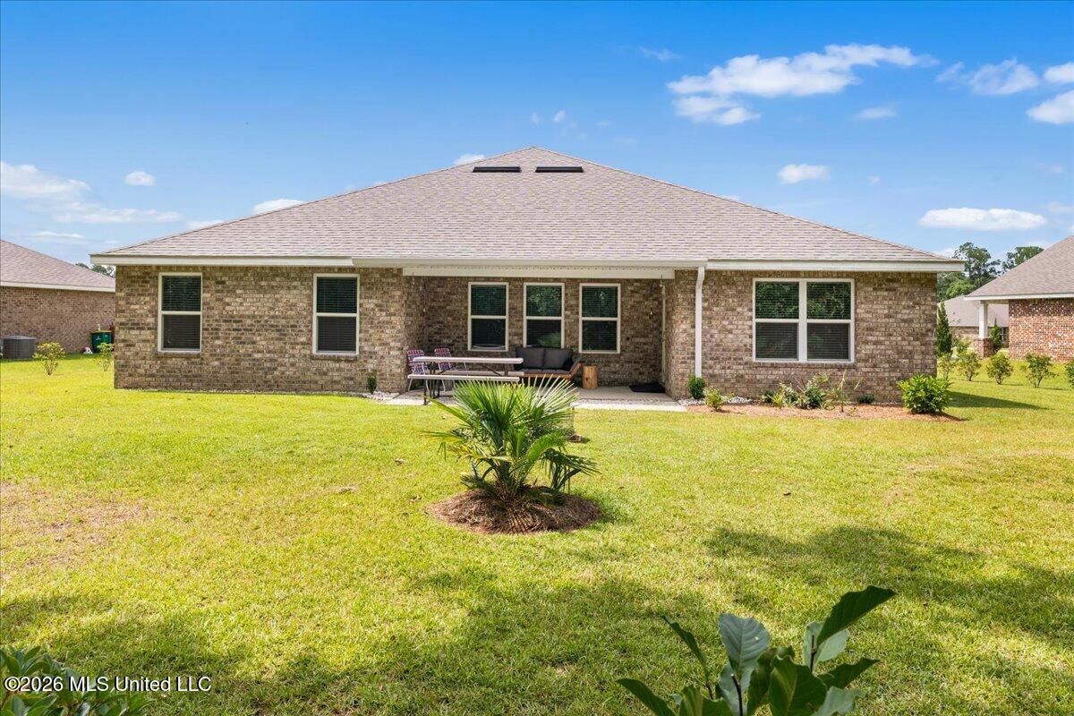 18042 Big Leaf Drive Property Photo 25