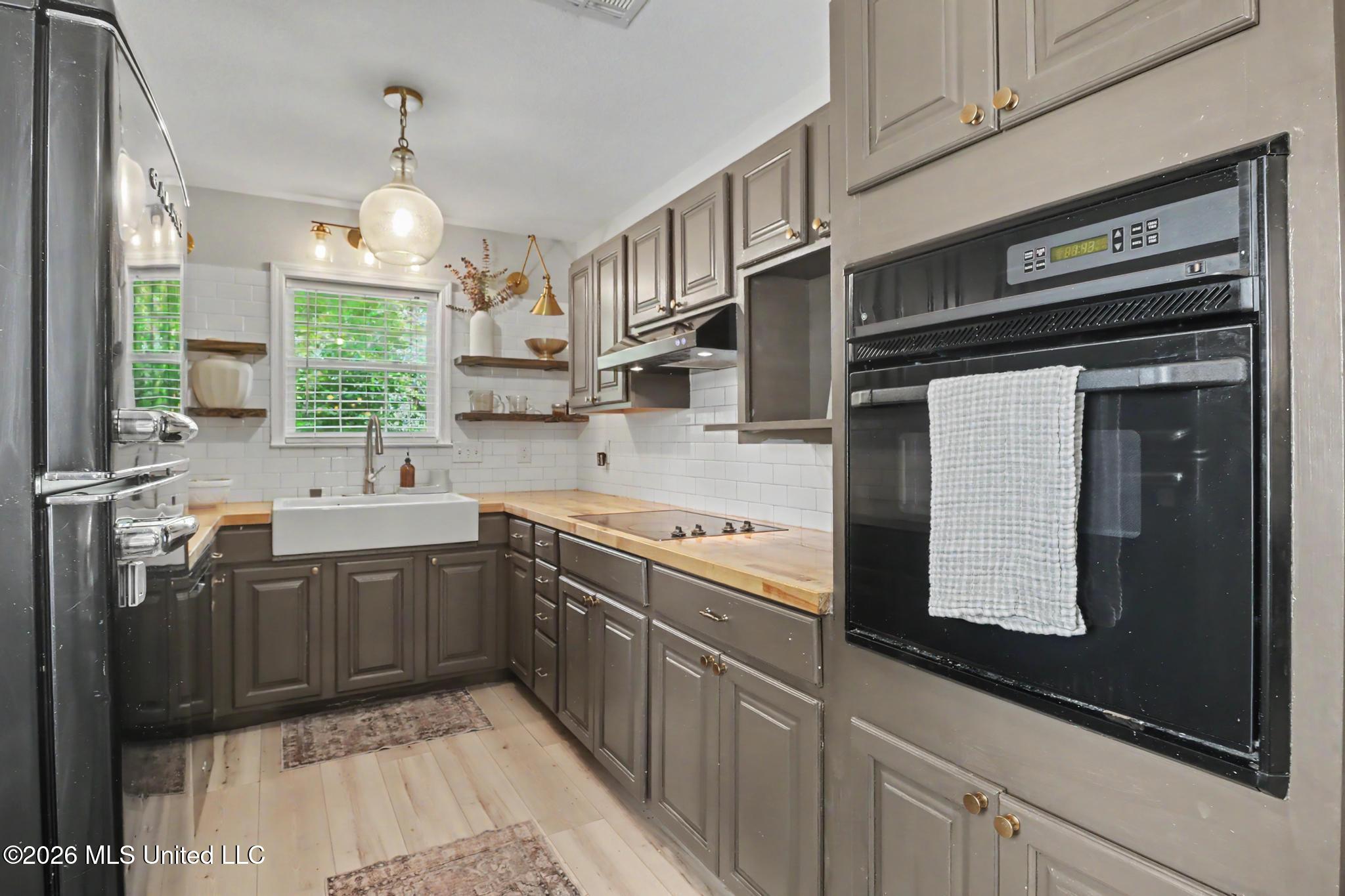 17074 Doc Lizana Road Property Photo 9
