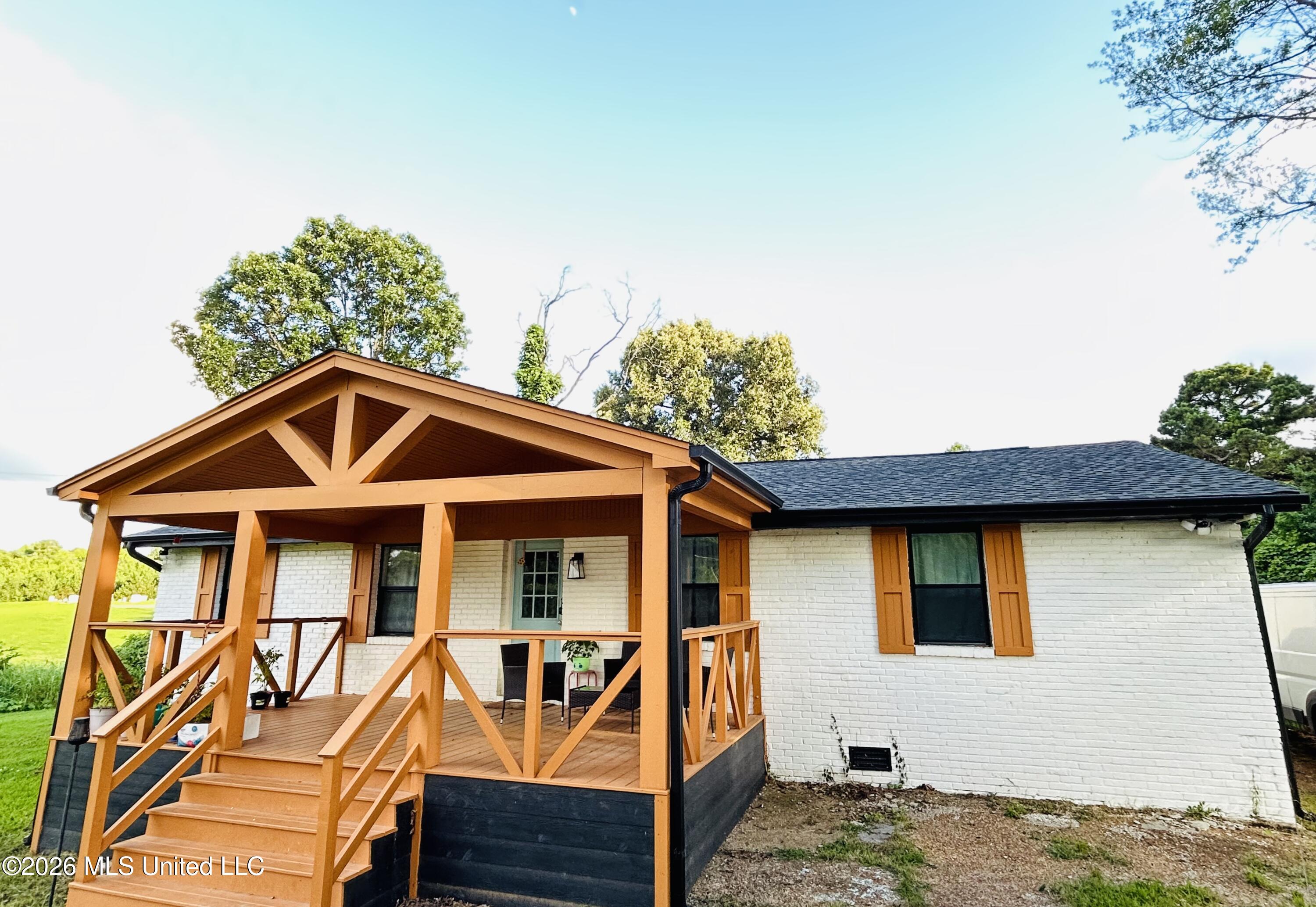 5015 Arkabutla Road Property Photo 1