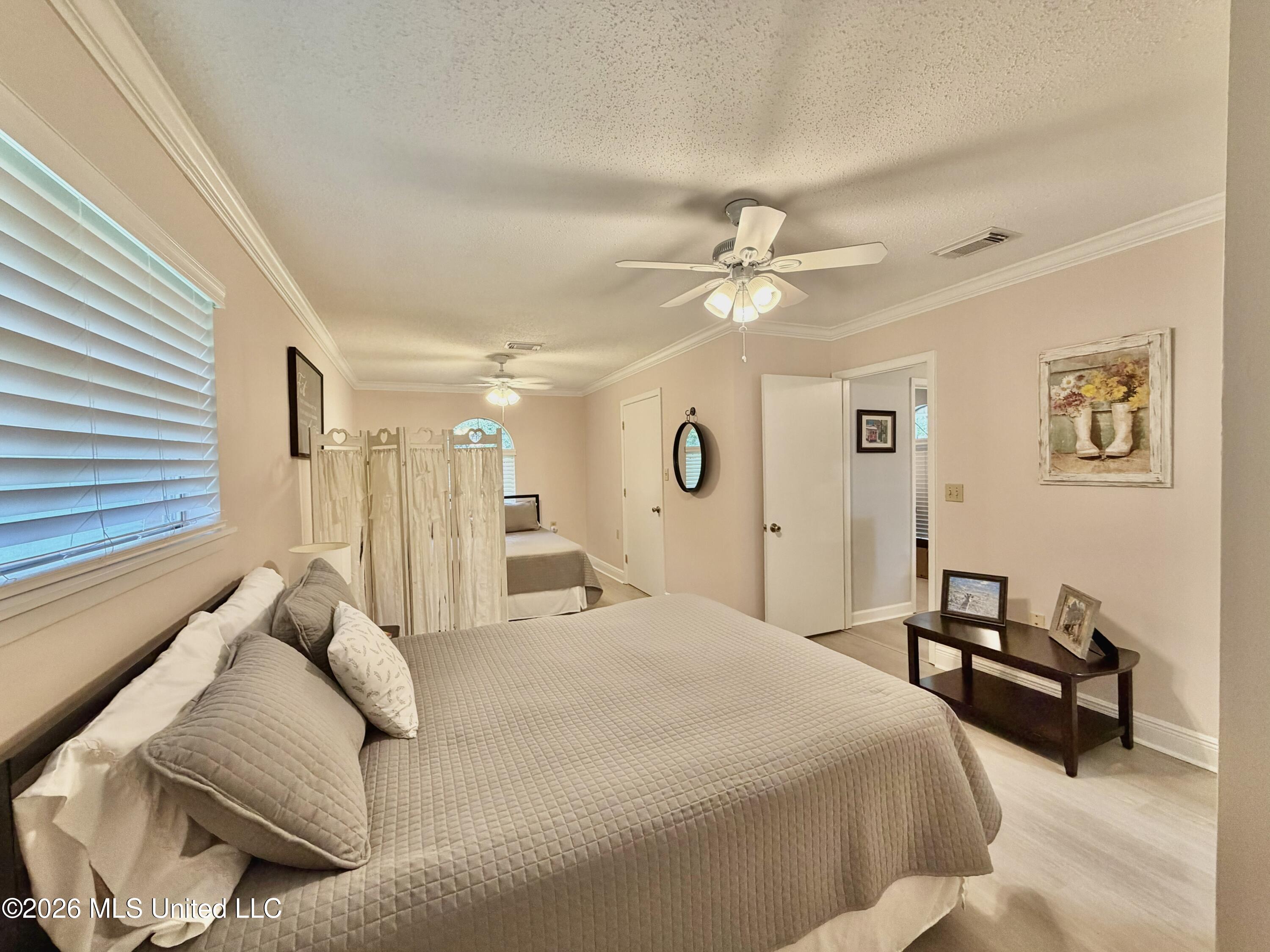 708 Lakeside Drive Property Photo 13