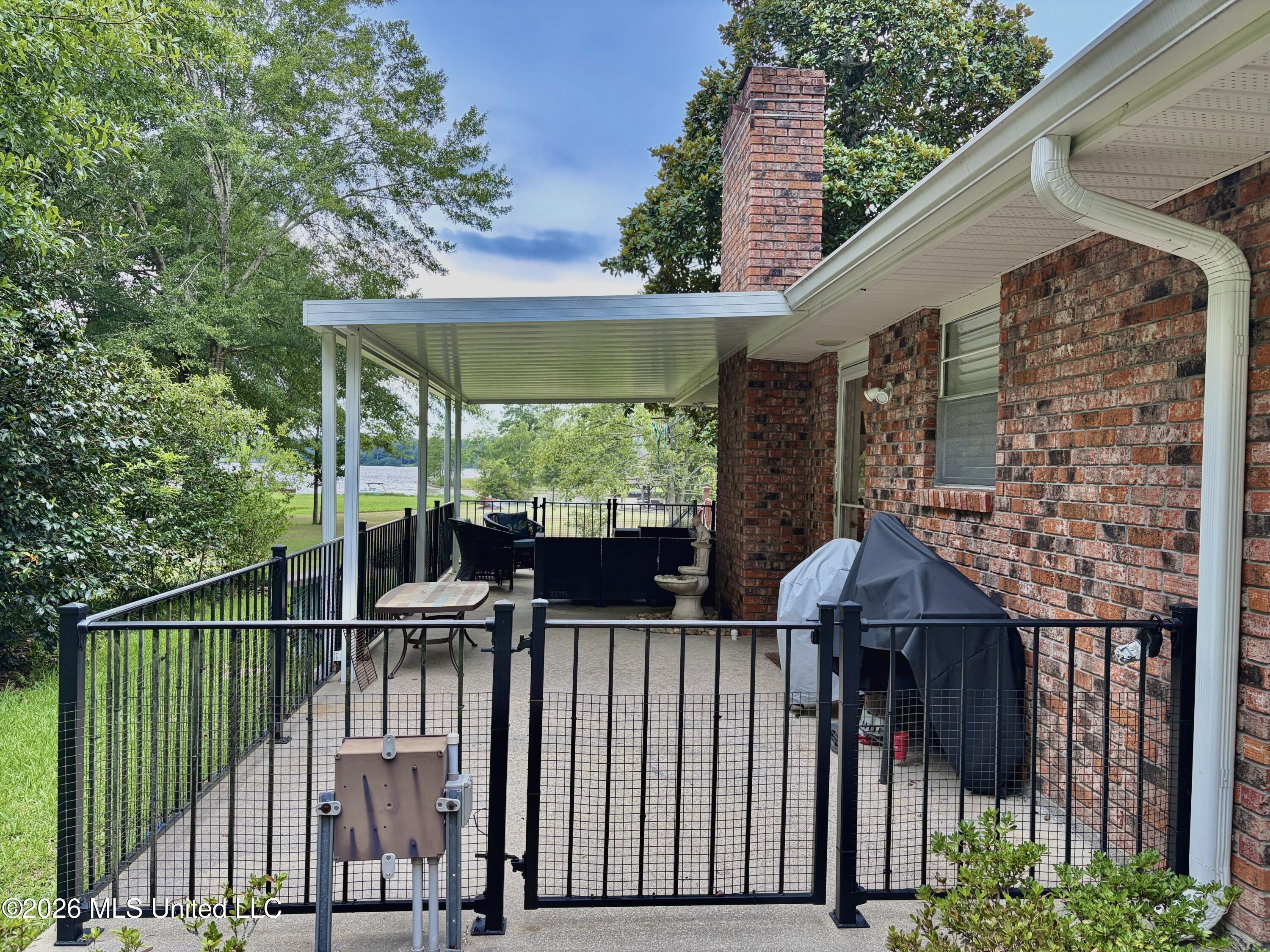 708 Lakeside Drive Property Photo 29