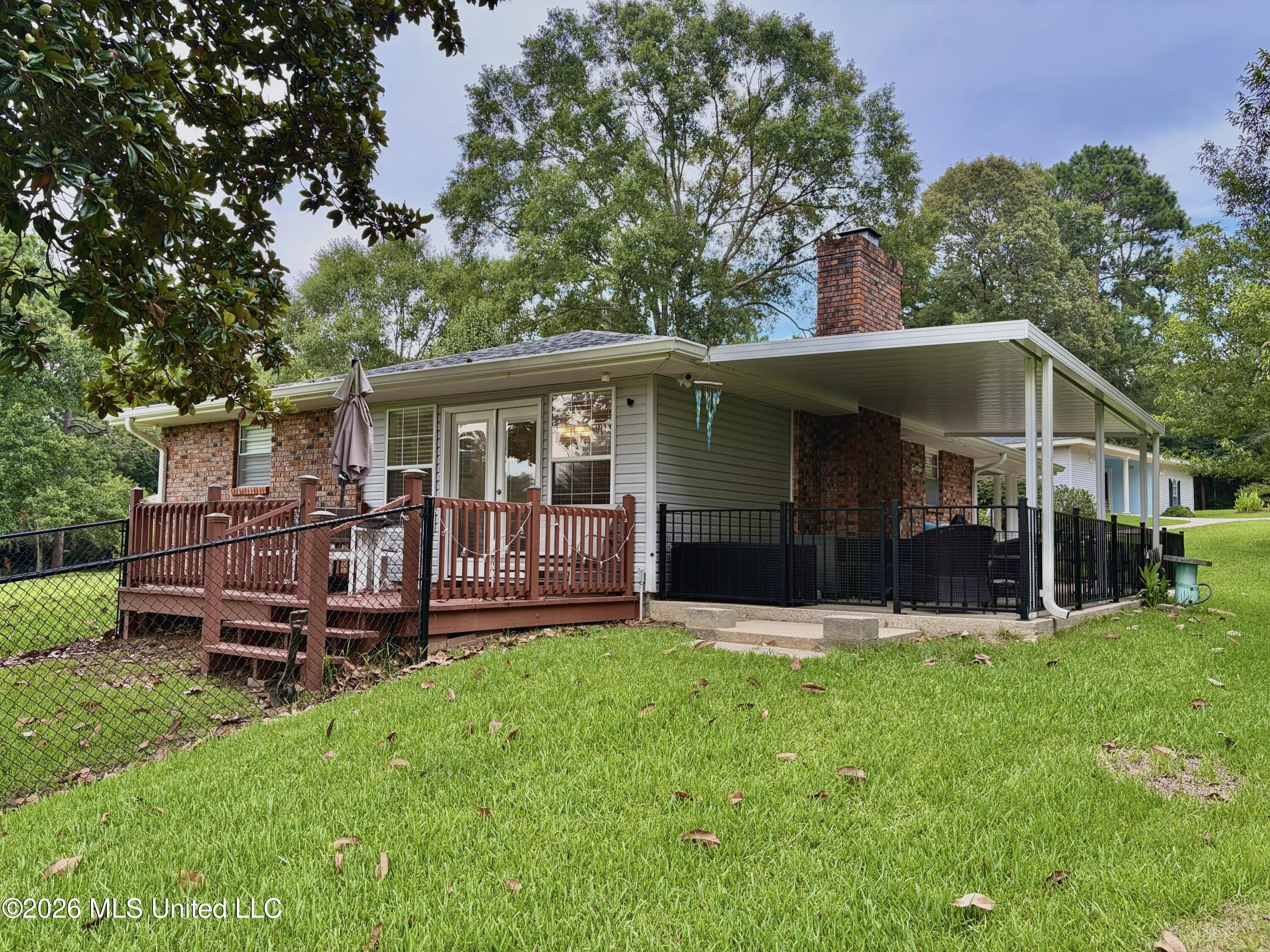 708 Lakeside Drive Property Photo 30