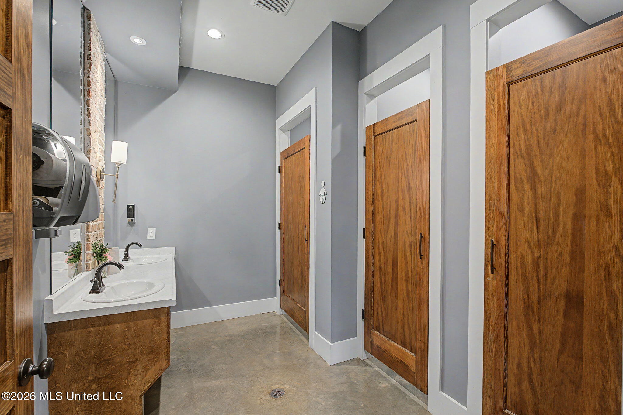 55 County Road 171 Property Photo 9