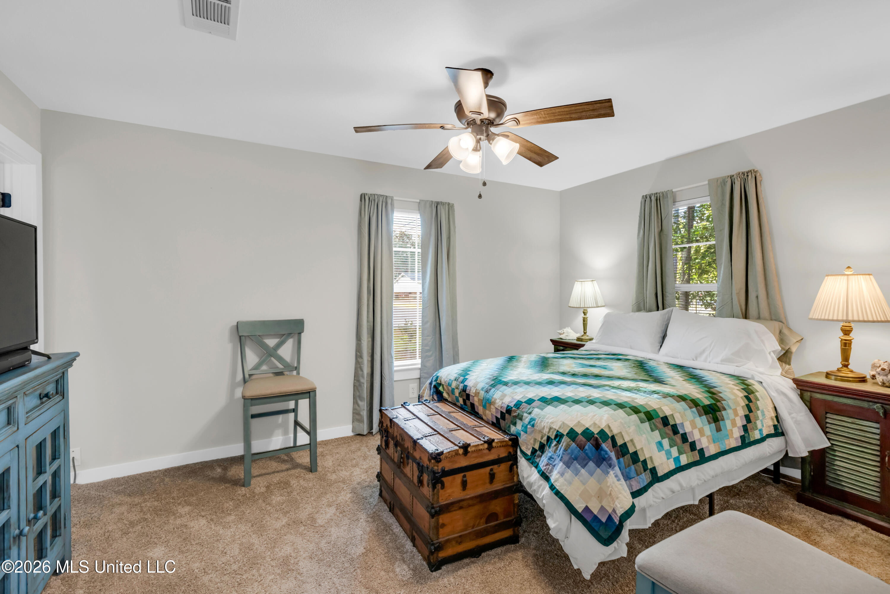 214 Simon Boulevard Property Photo 18