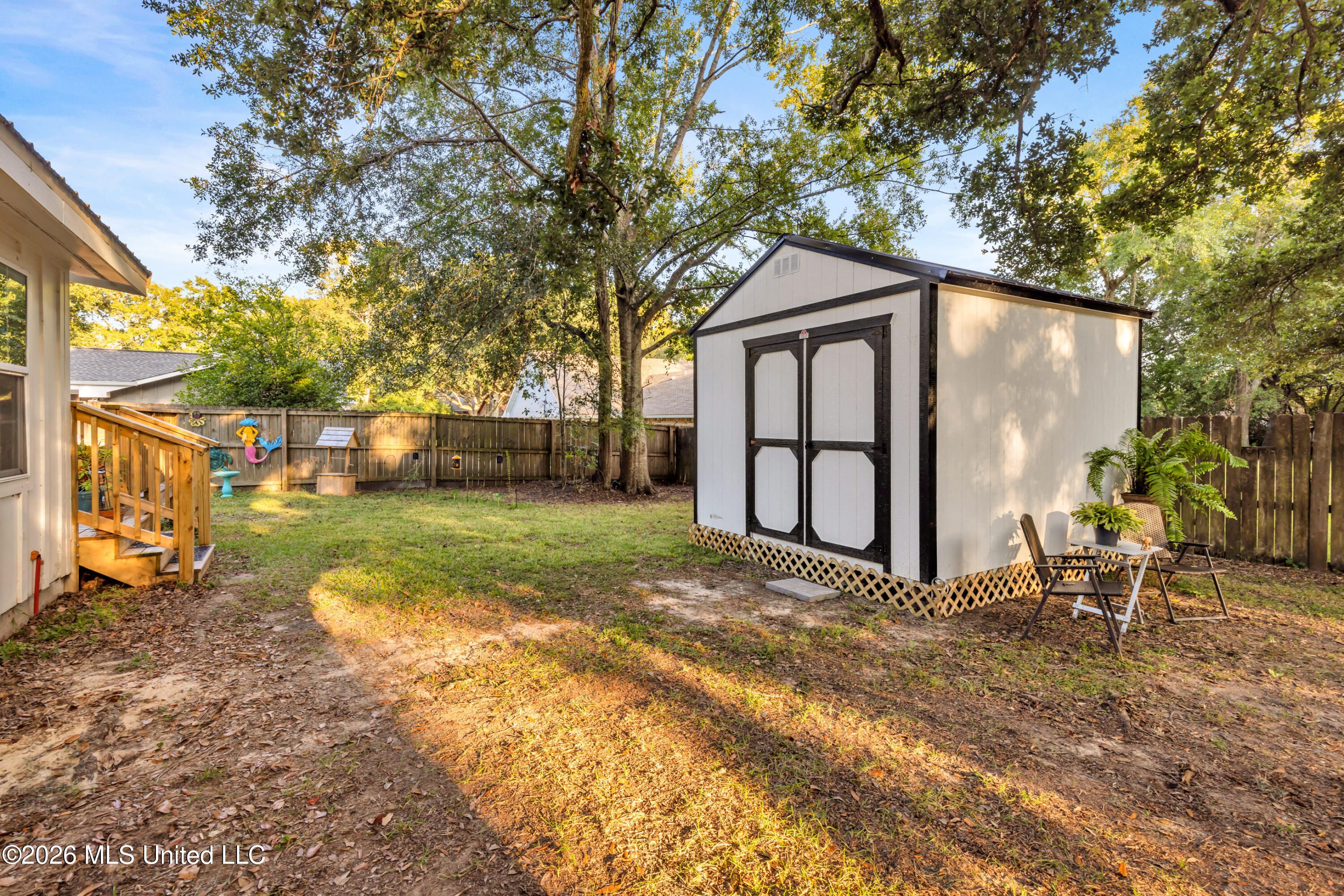 214 Simon Boulevard Property Photo 28