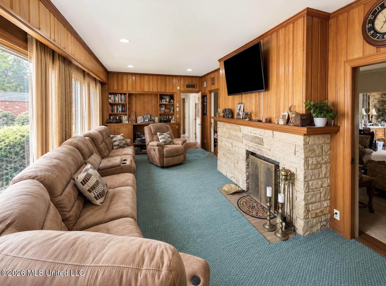 539 Mayer Street Property Photo 3