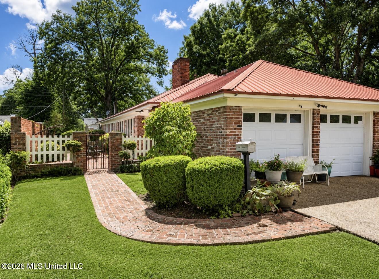539 Mayer Street Property Photo 13