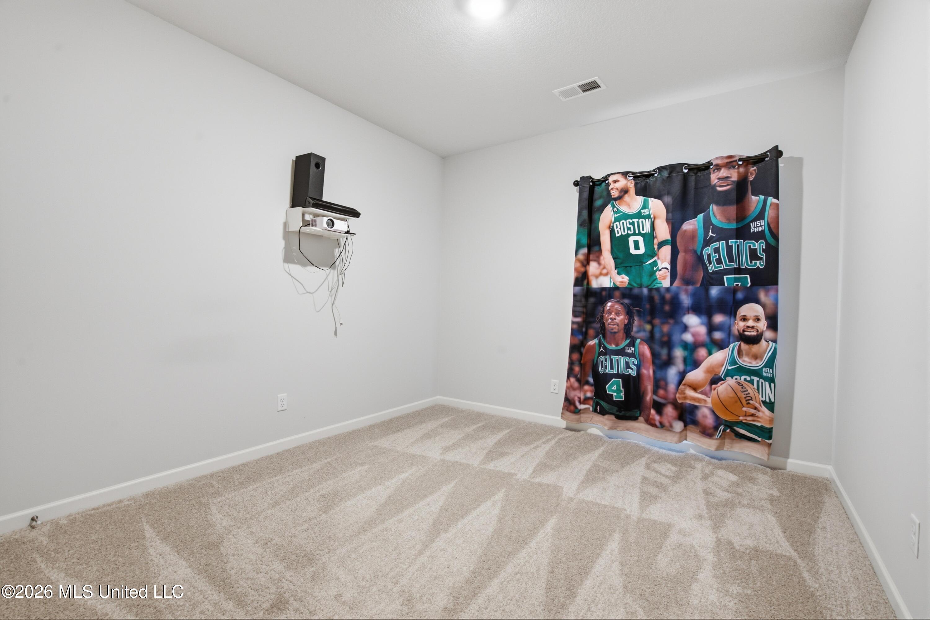 2333 Hyacinth Lane Property Photo 13