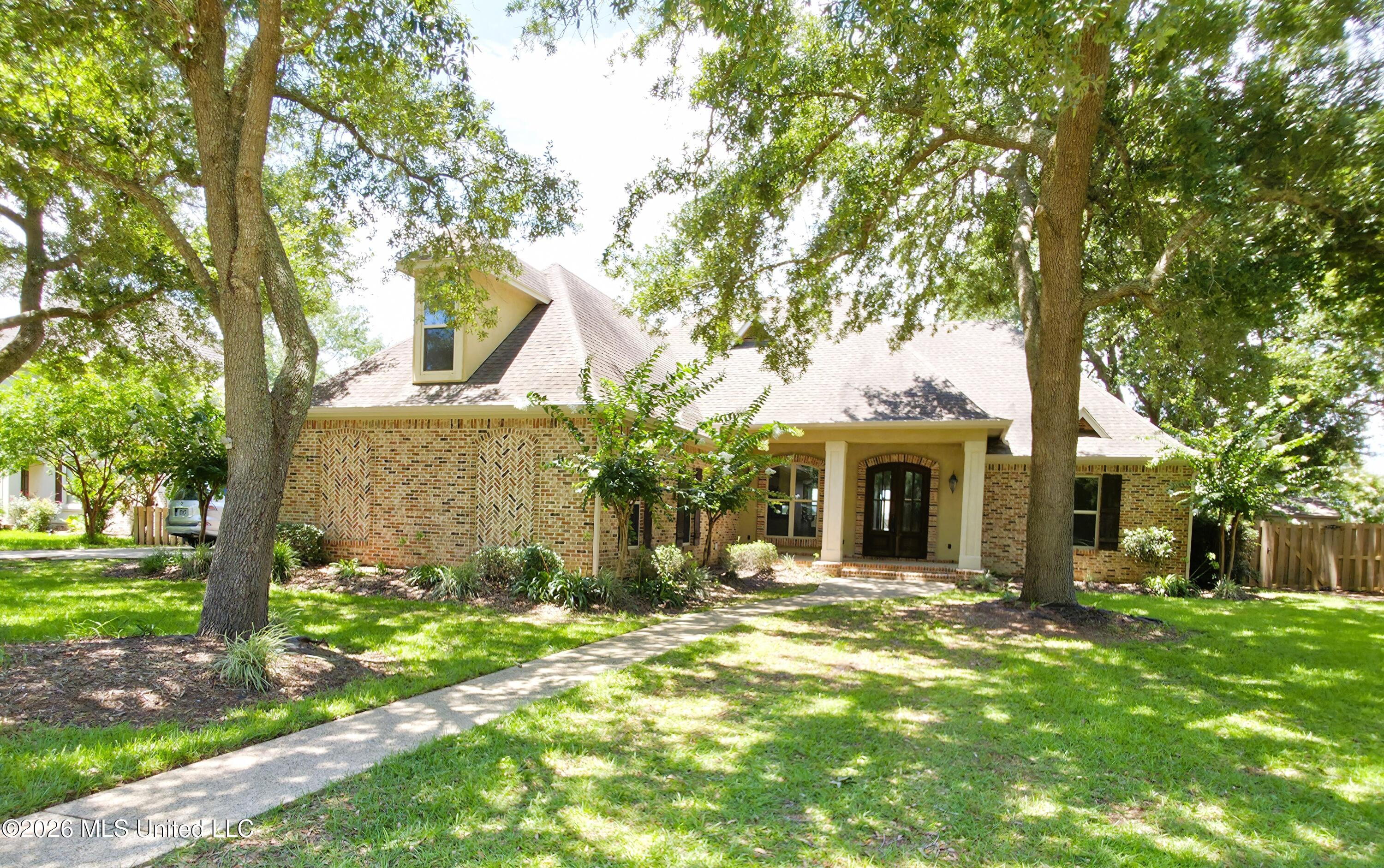 3024 Oakleigh Circle Property Photo 1