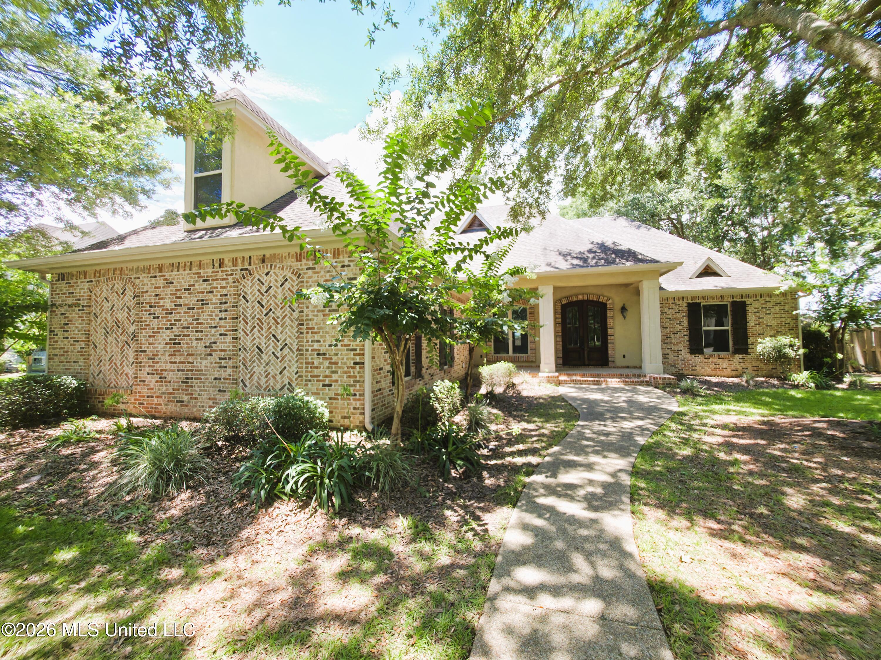 3024 Oakleigh Circle Property Photo 3