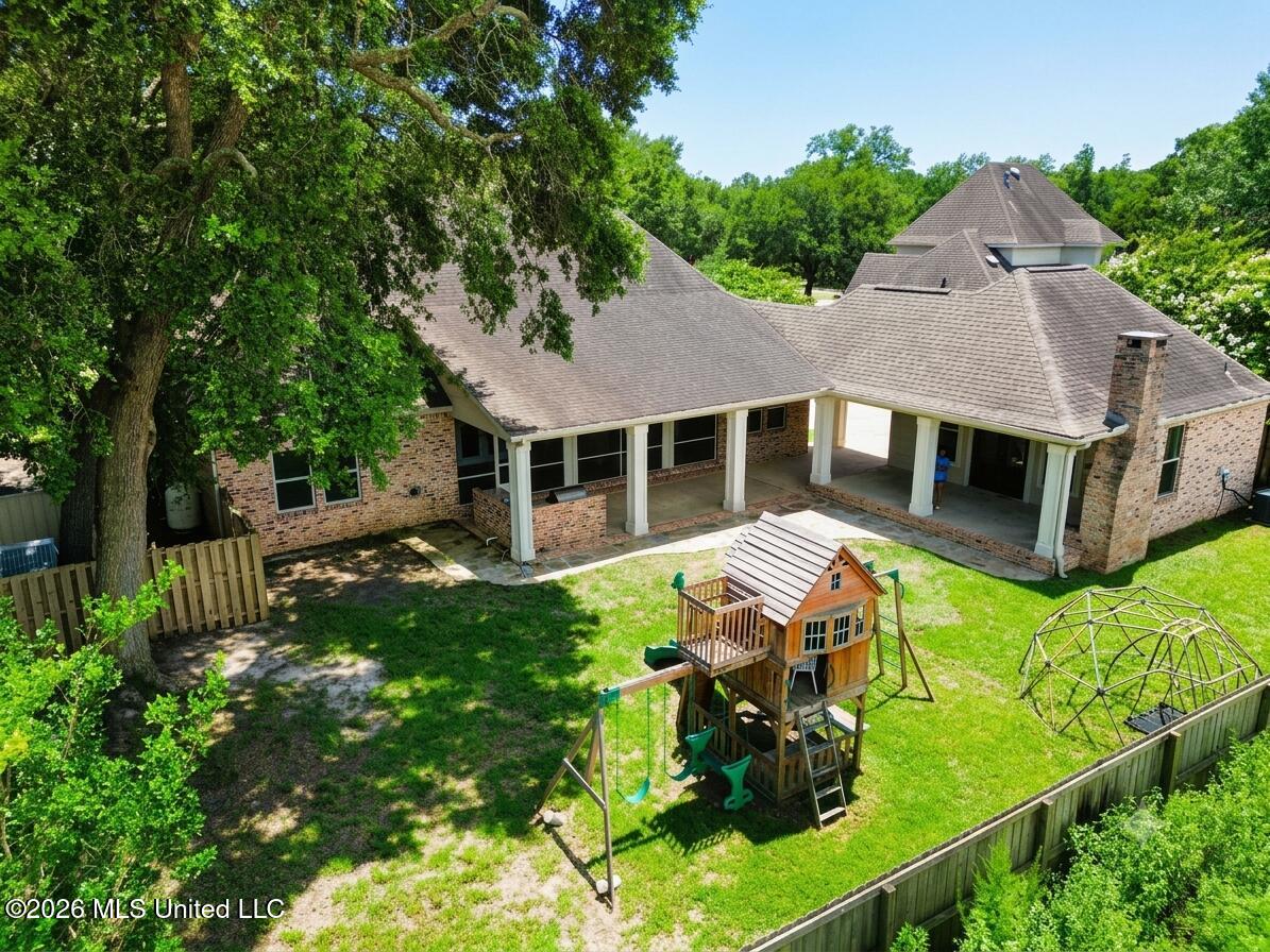 3024 Oakleigh Circle Property Photo 5
