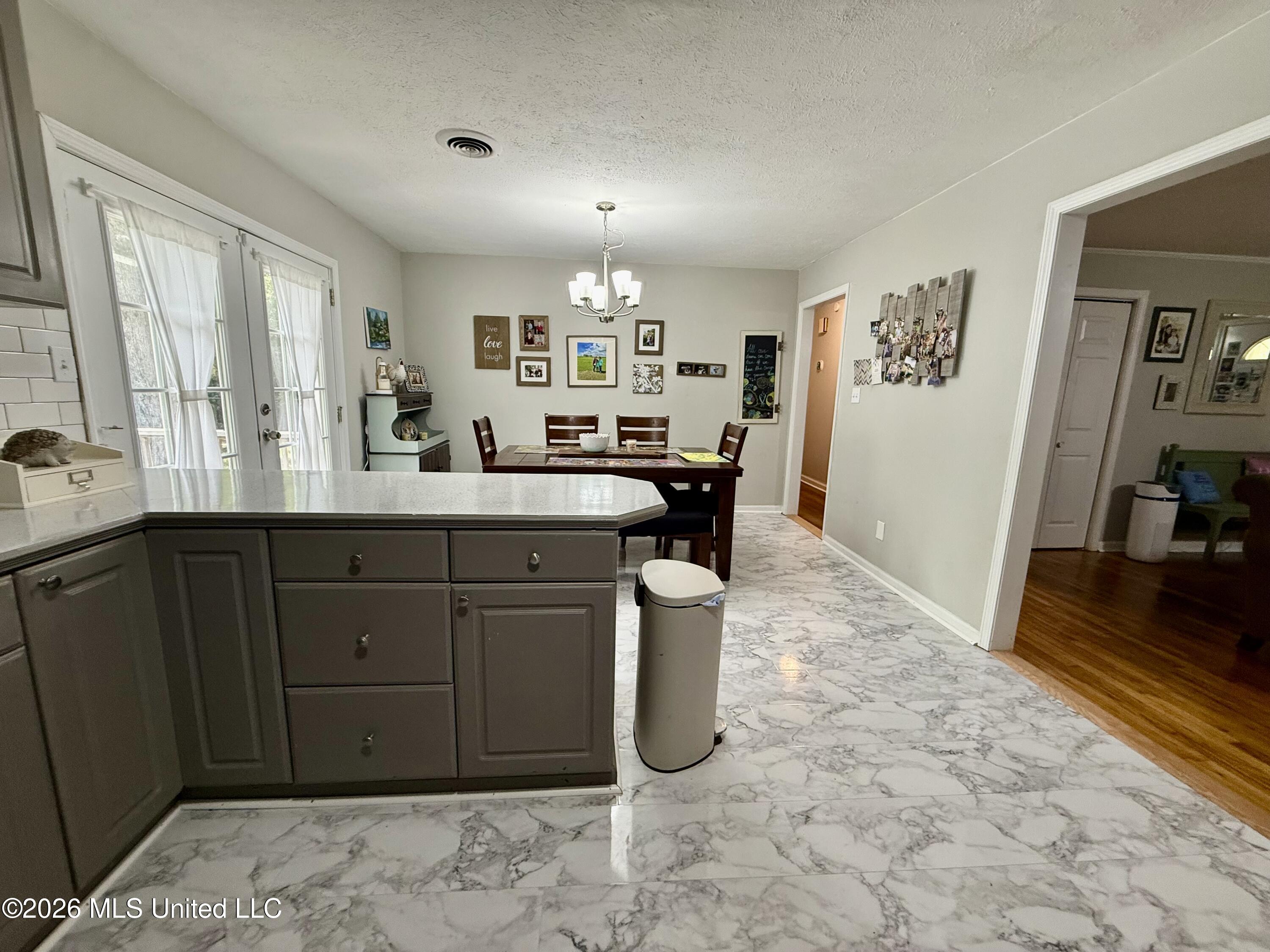 117 Lewis Street Property Photo 10