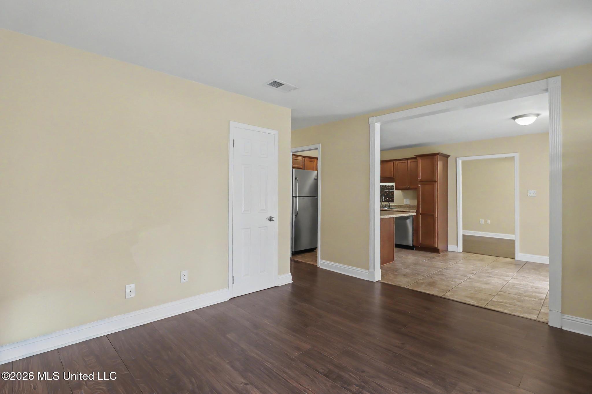 15408 Anderson Drive Property Photo 3