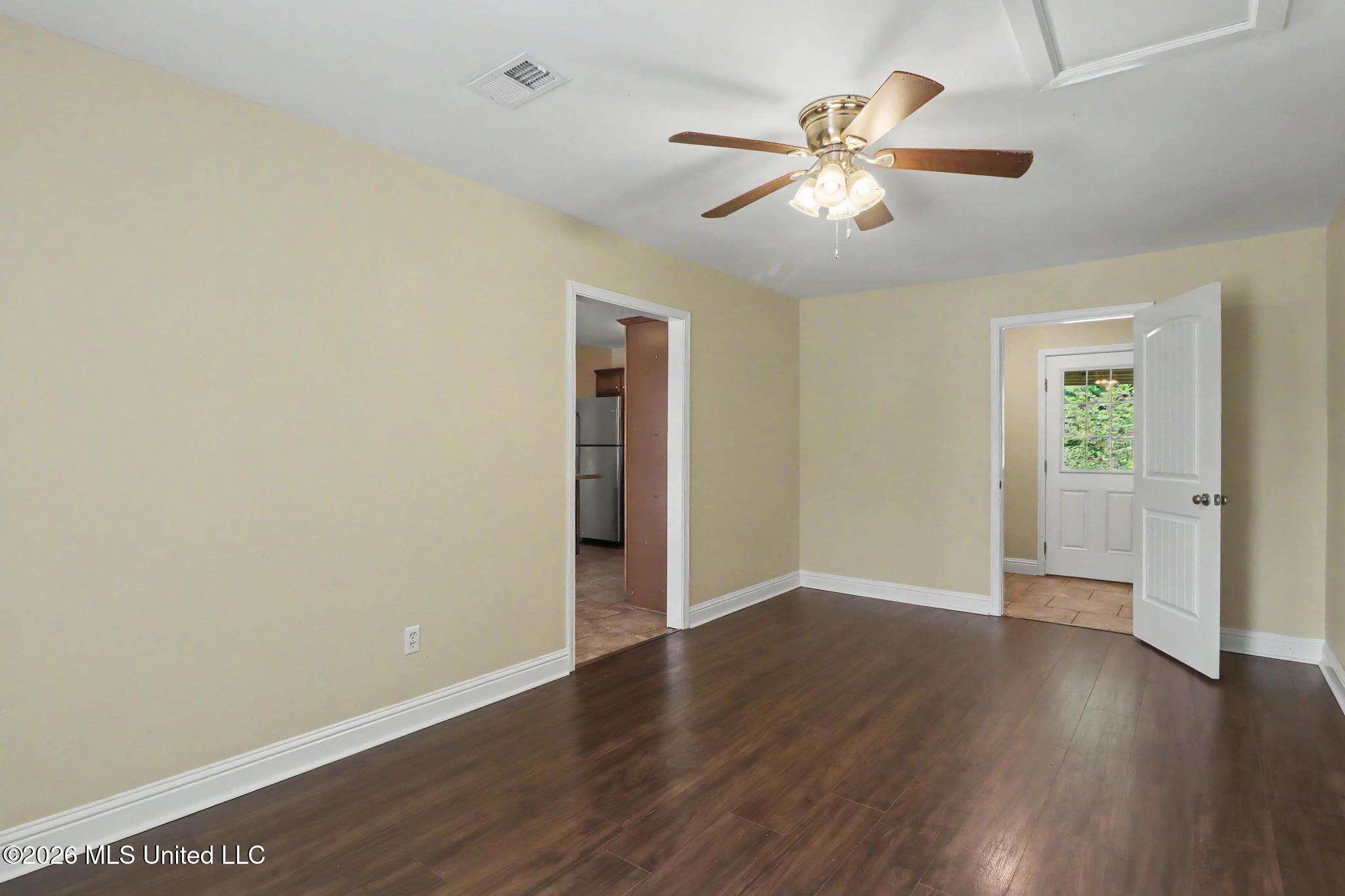 15408 Anderson Drive Property Photo 8