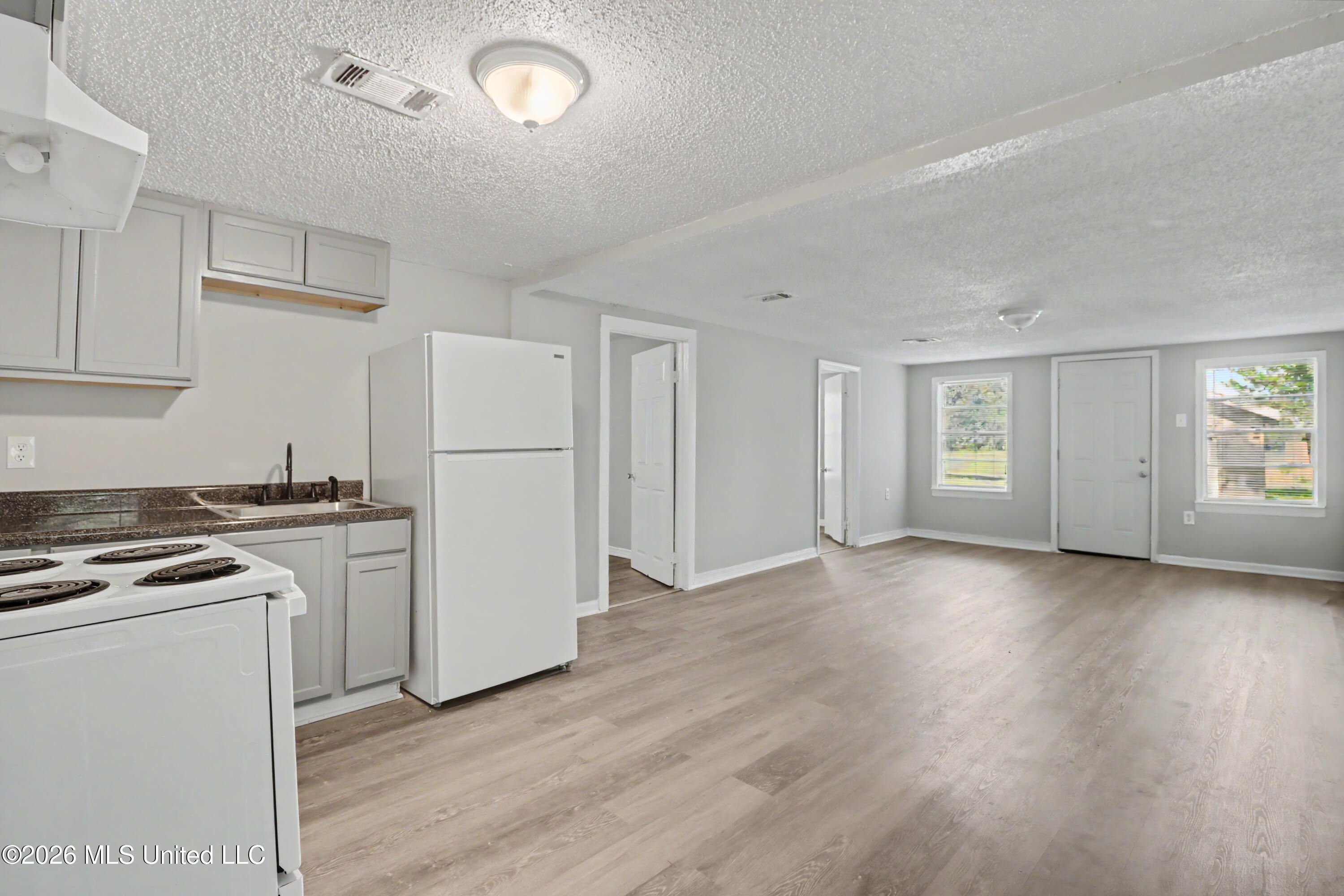 1232 37th Avenue Property Photo 9