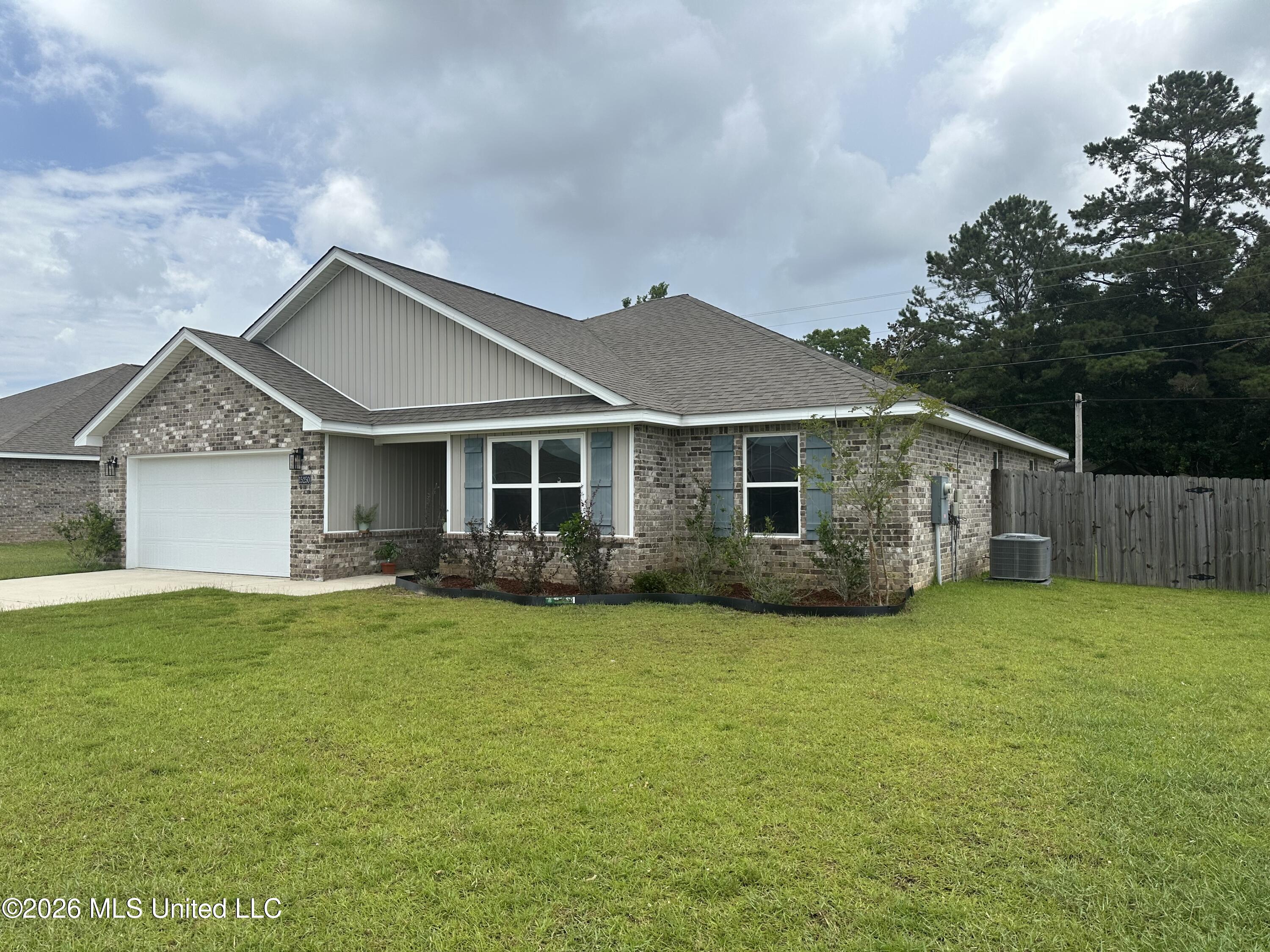15250 Cypress Way Property Photo 3