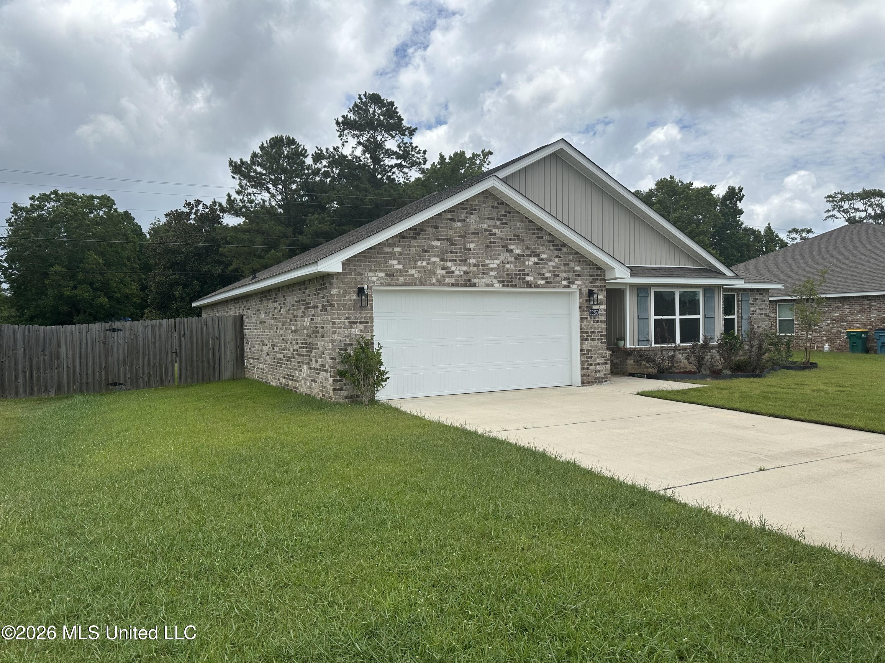 15250 Cypress Way Property Photo 4