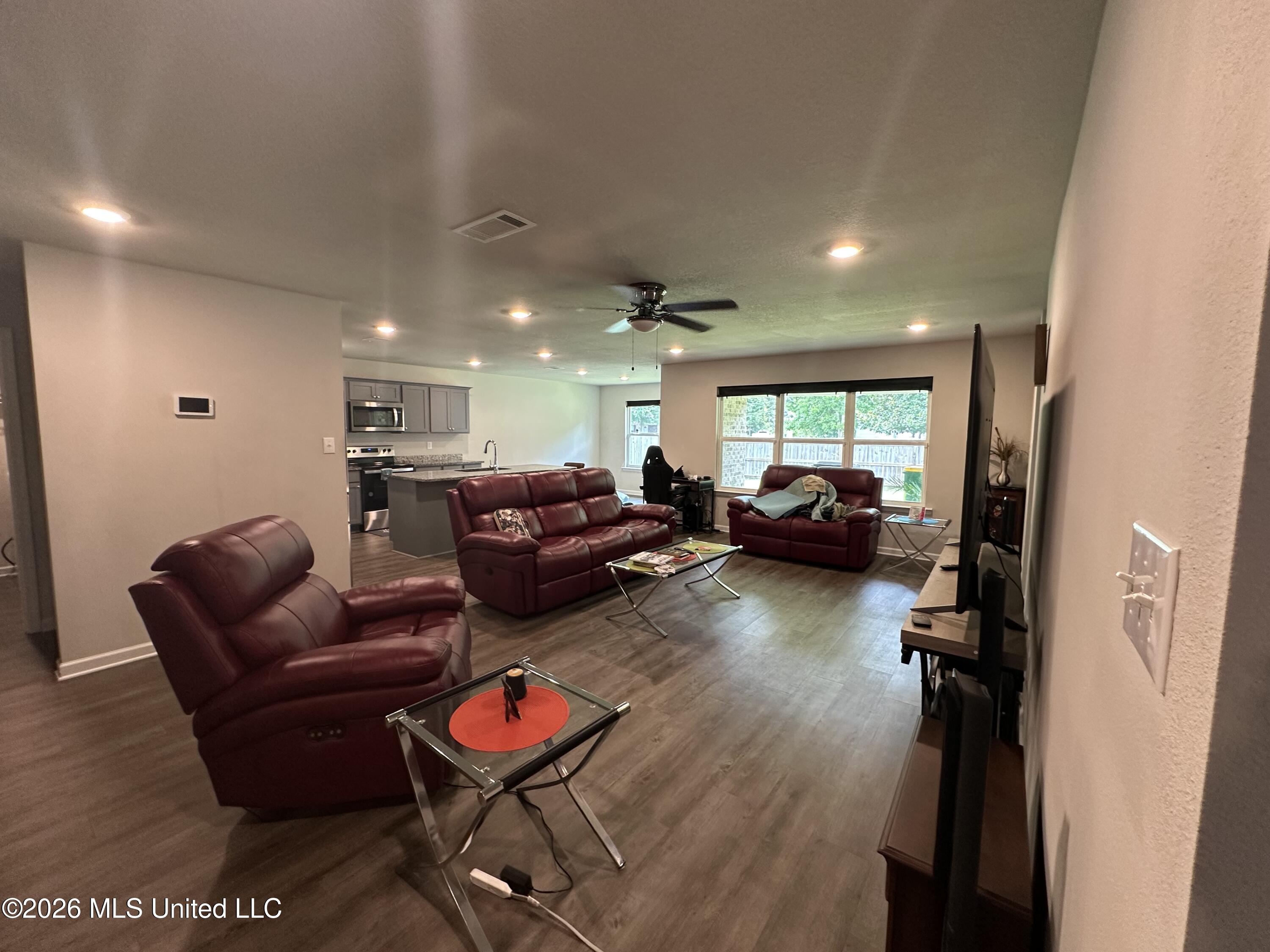 15250 Cypress Way Property Photo 9
