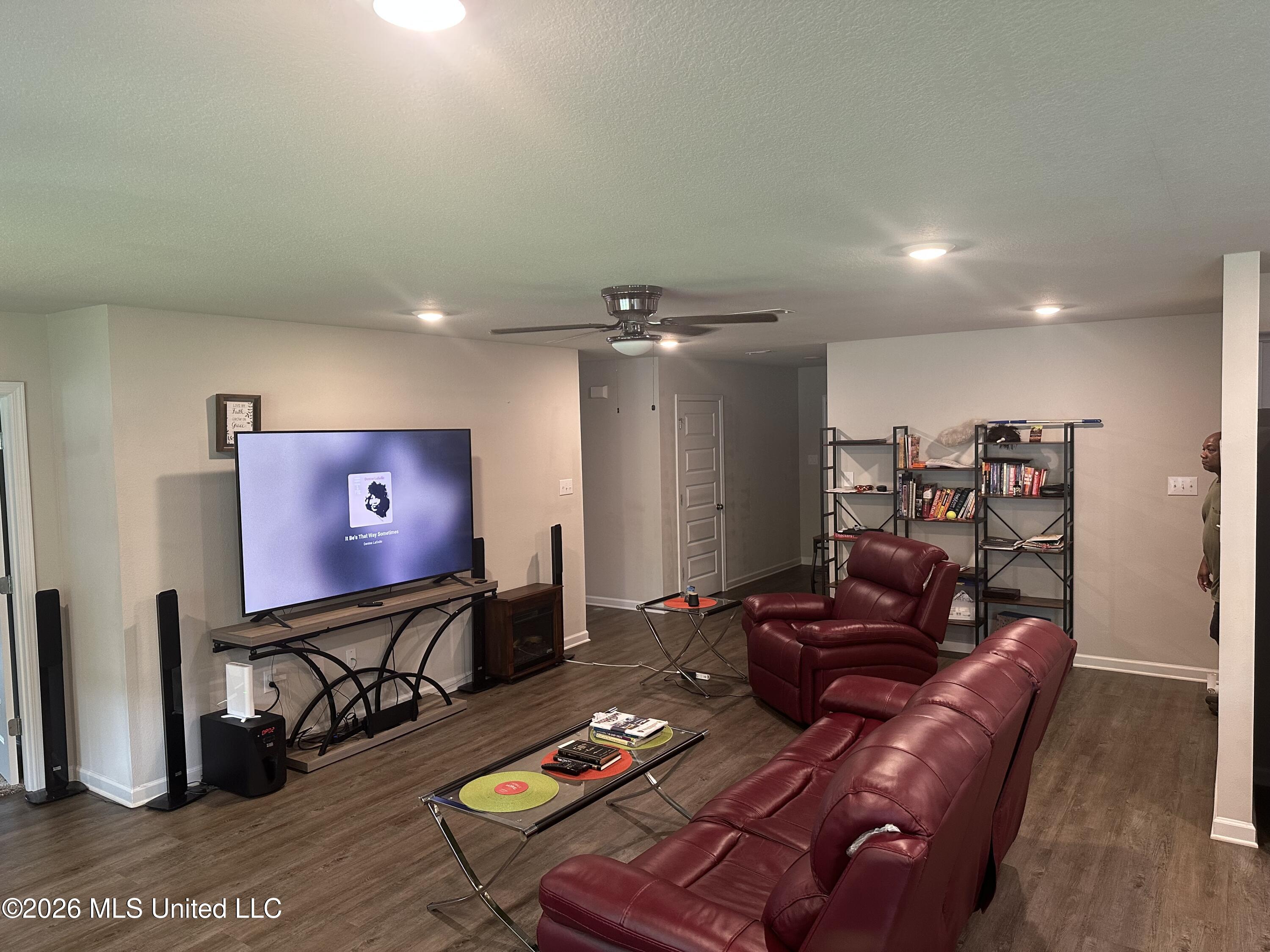 15250 Cypress Way Property Photo 12