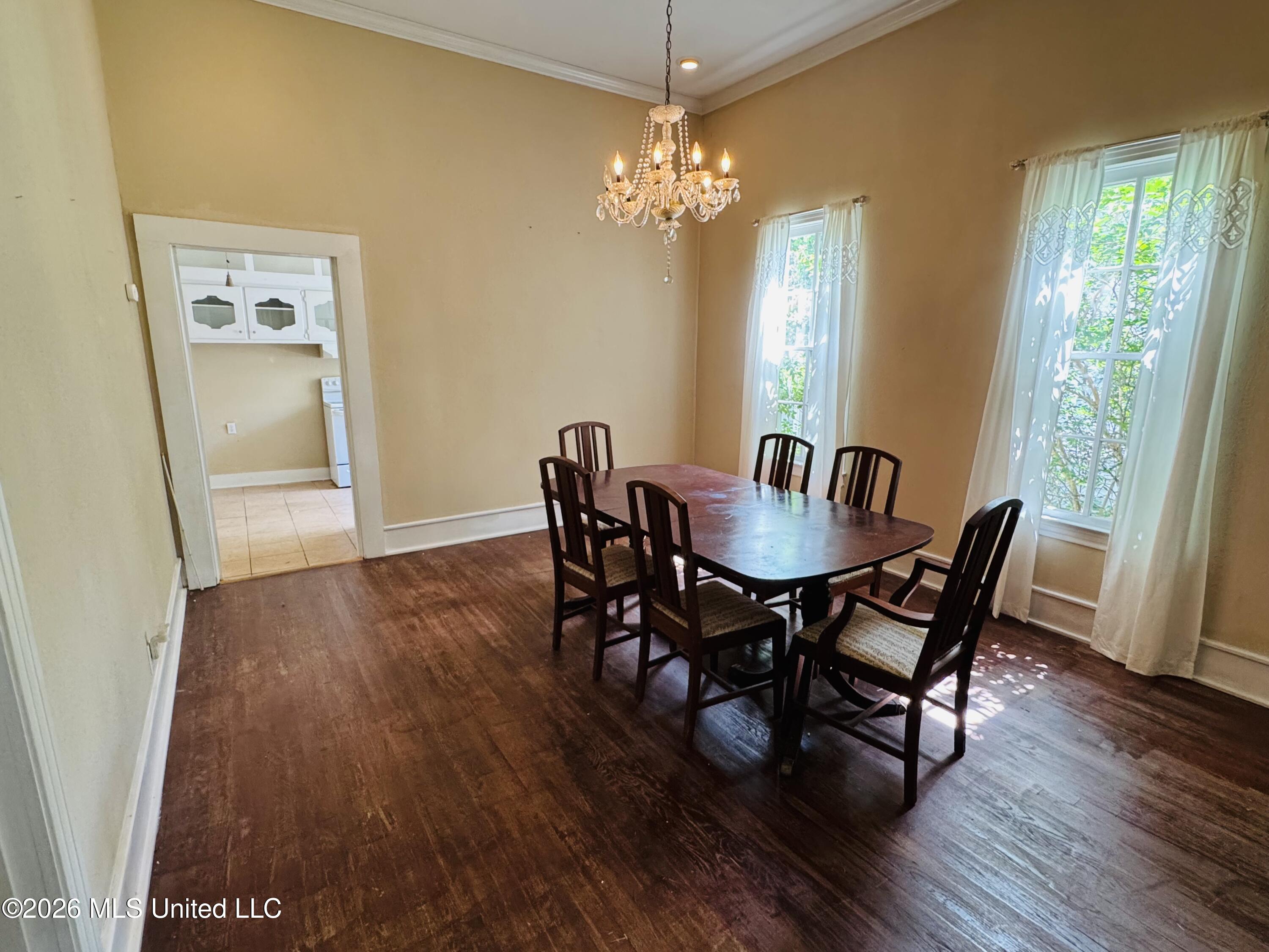 536 W Chickasaw Street Property Photo 10