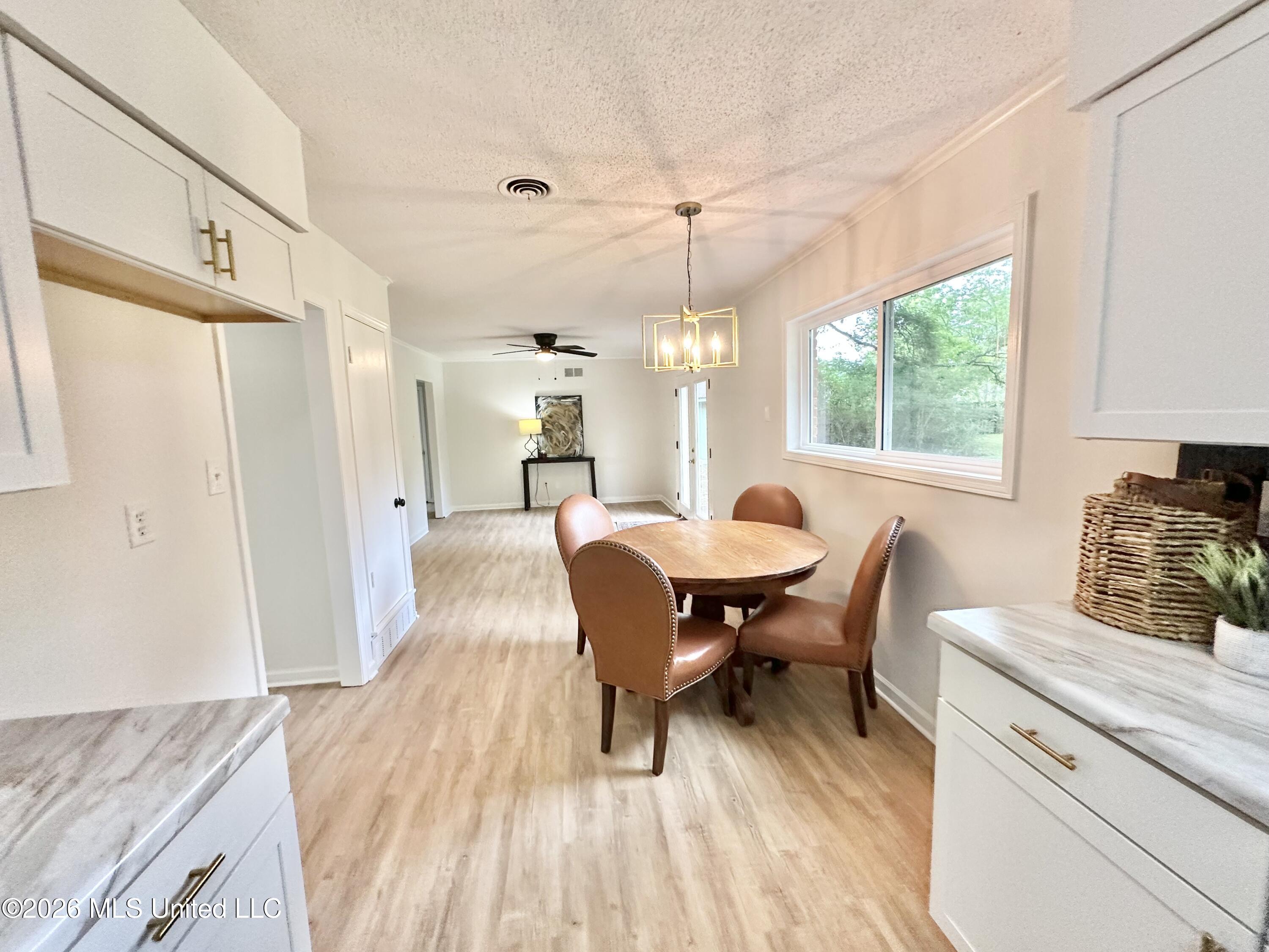 7760 Deerfield Cove Property Photo 5