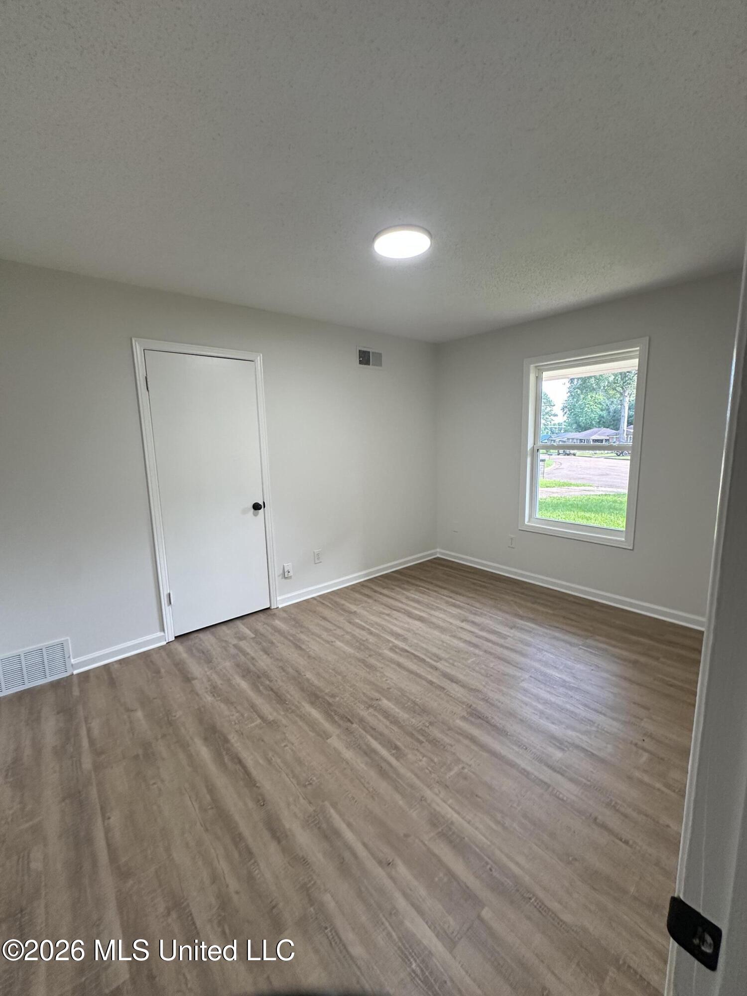 7760 Deerfield Cove Property Photo 16
