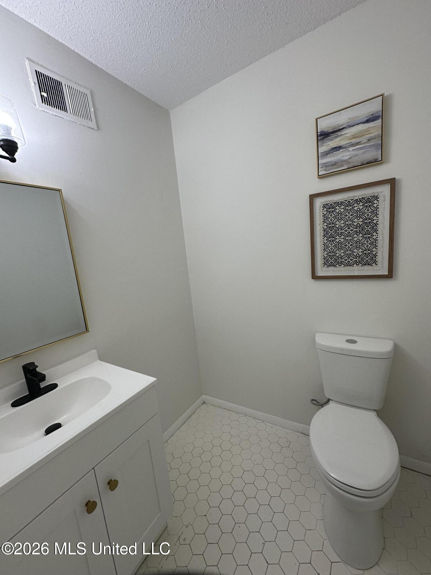 7760 Deerfield Cove Property Photo 18
