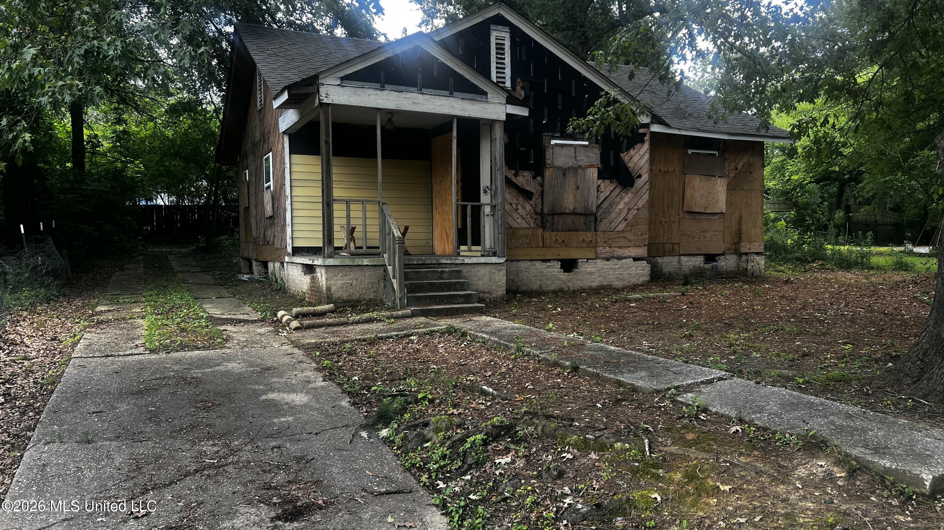 224 Houston Avenue Property Photo 1