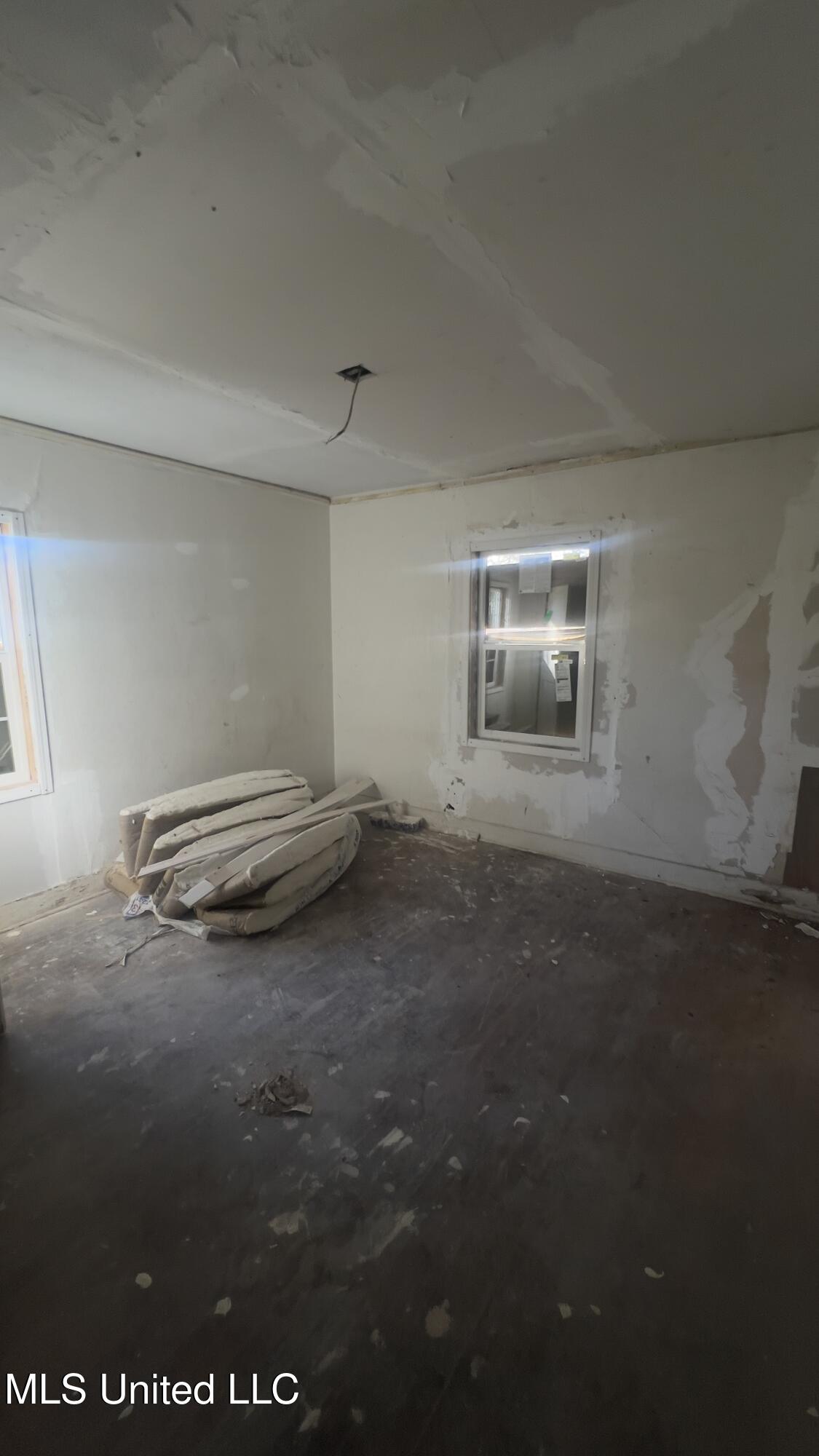 224 Houston Avenue Property Photo 8