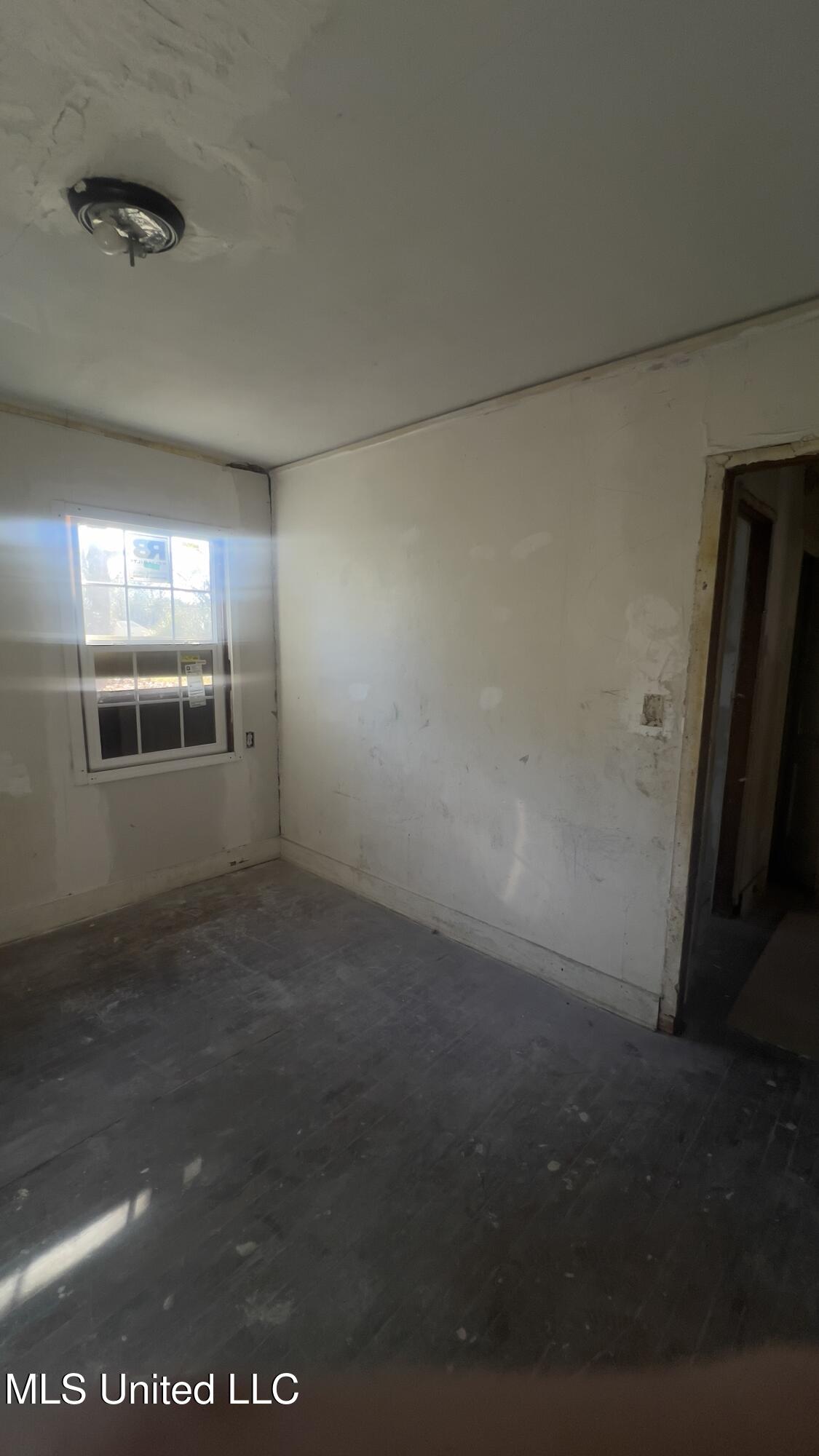224 Houston Avenue Property Photo 11