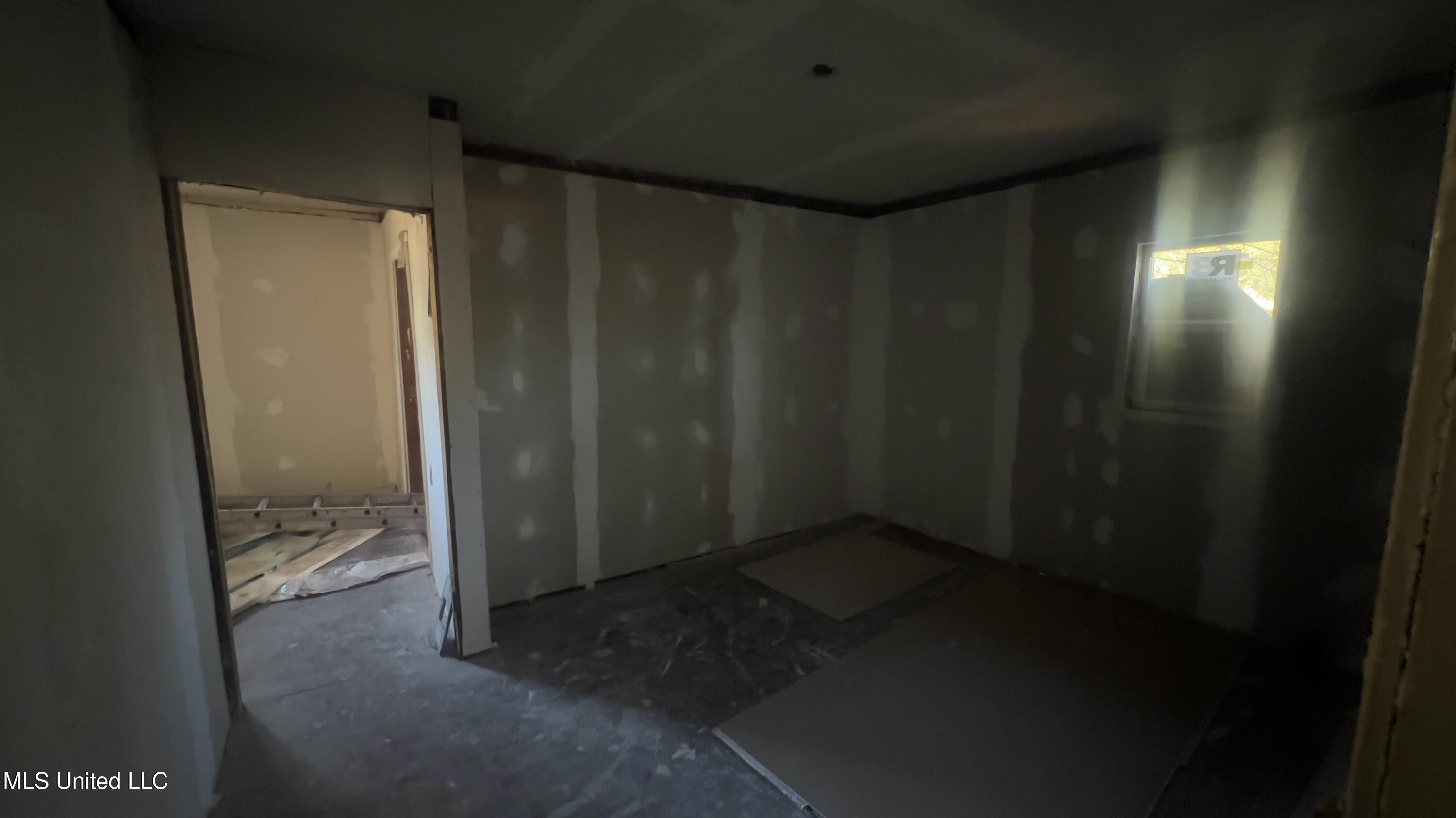 224 Houston Avenue Property Photo 12