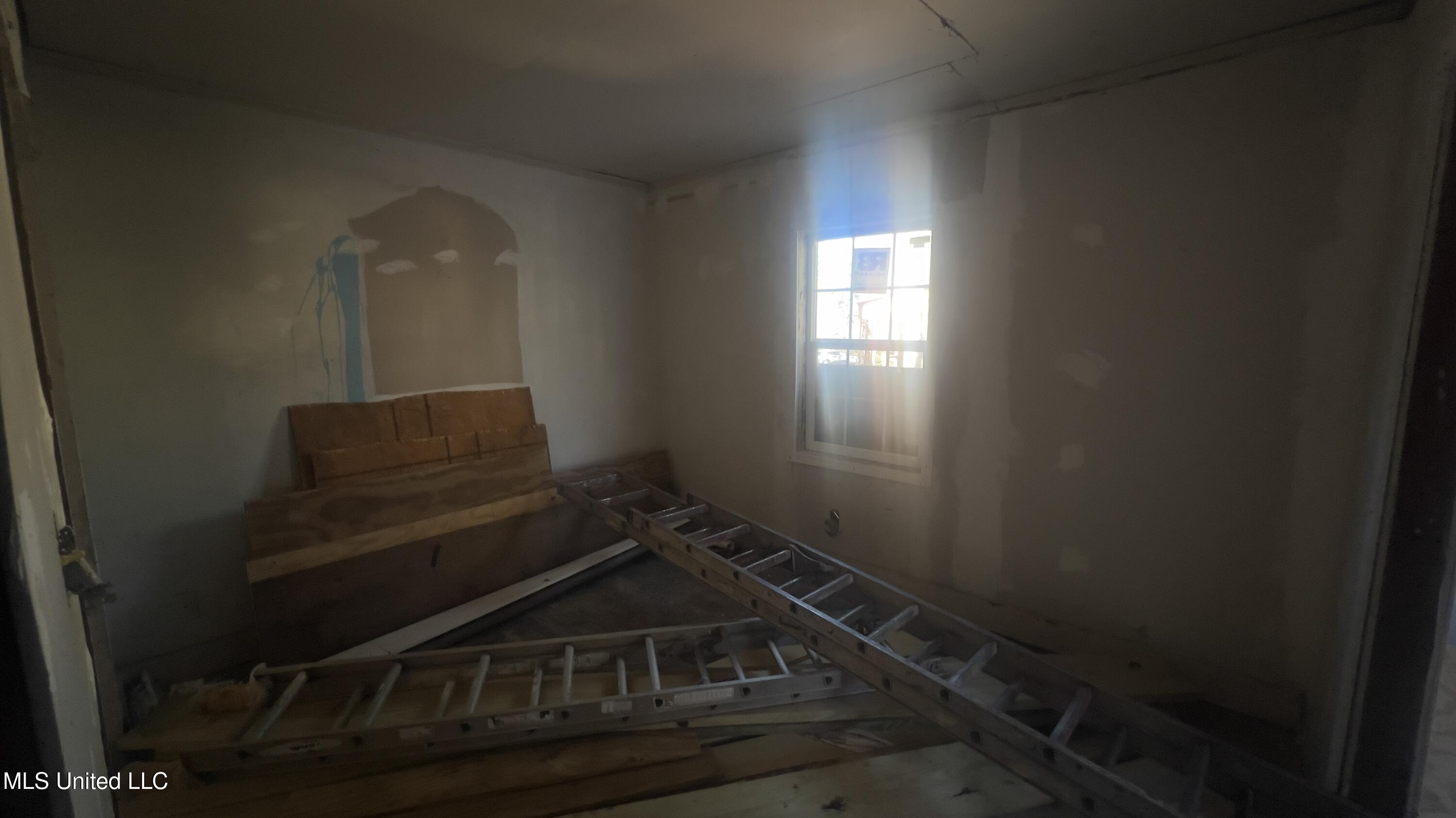 224 Houston Avenue Property Photo 14