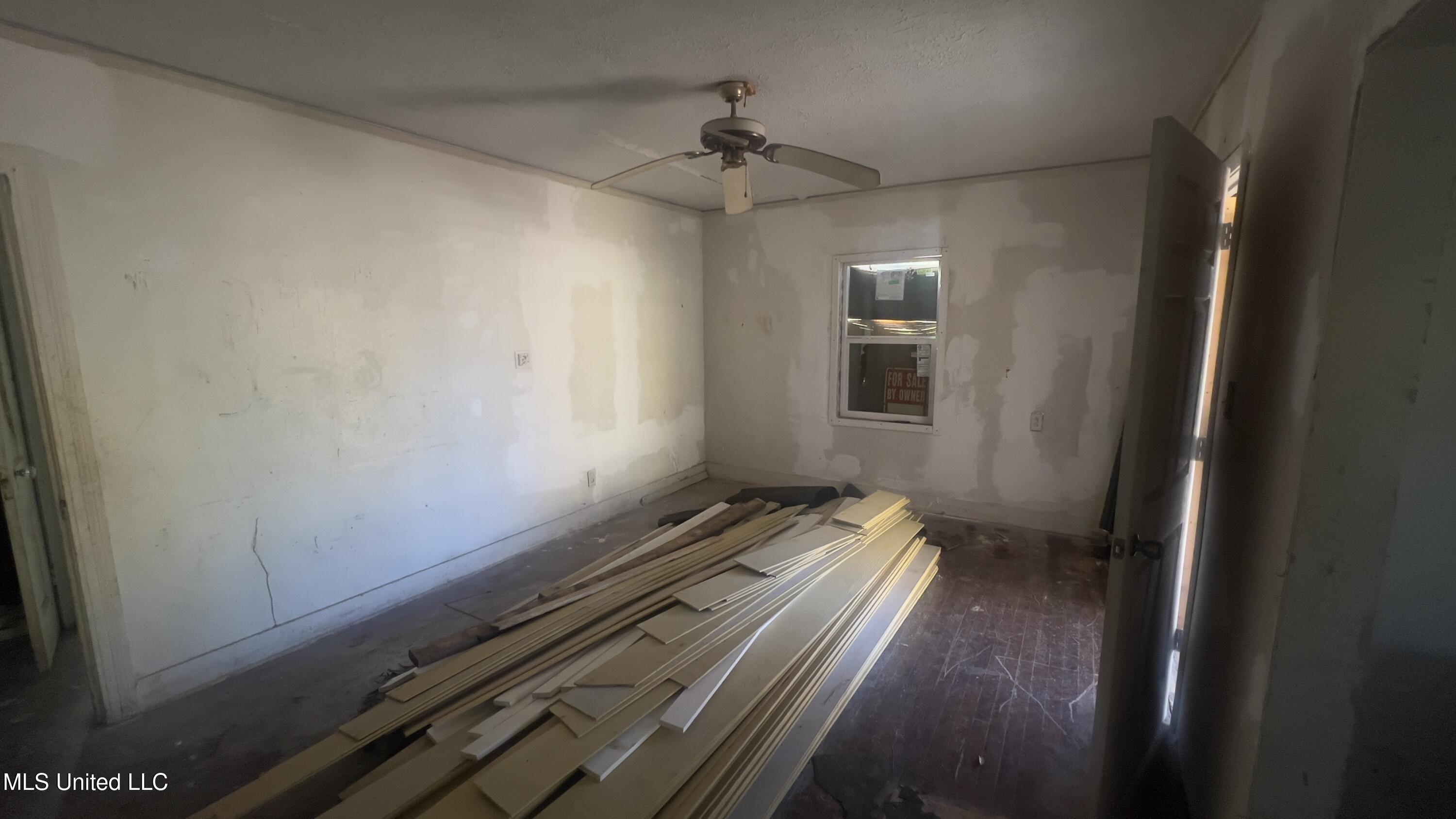 224 Houston Avenue Property Photo 16
