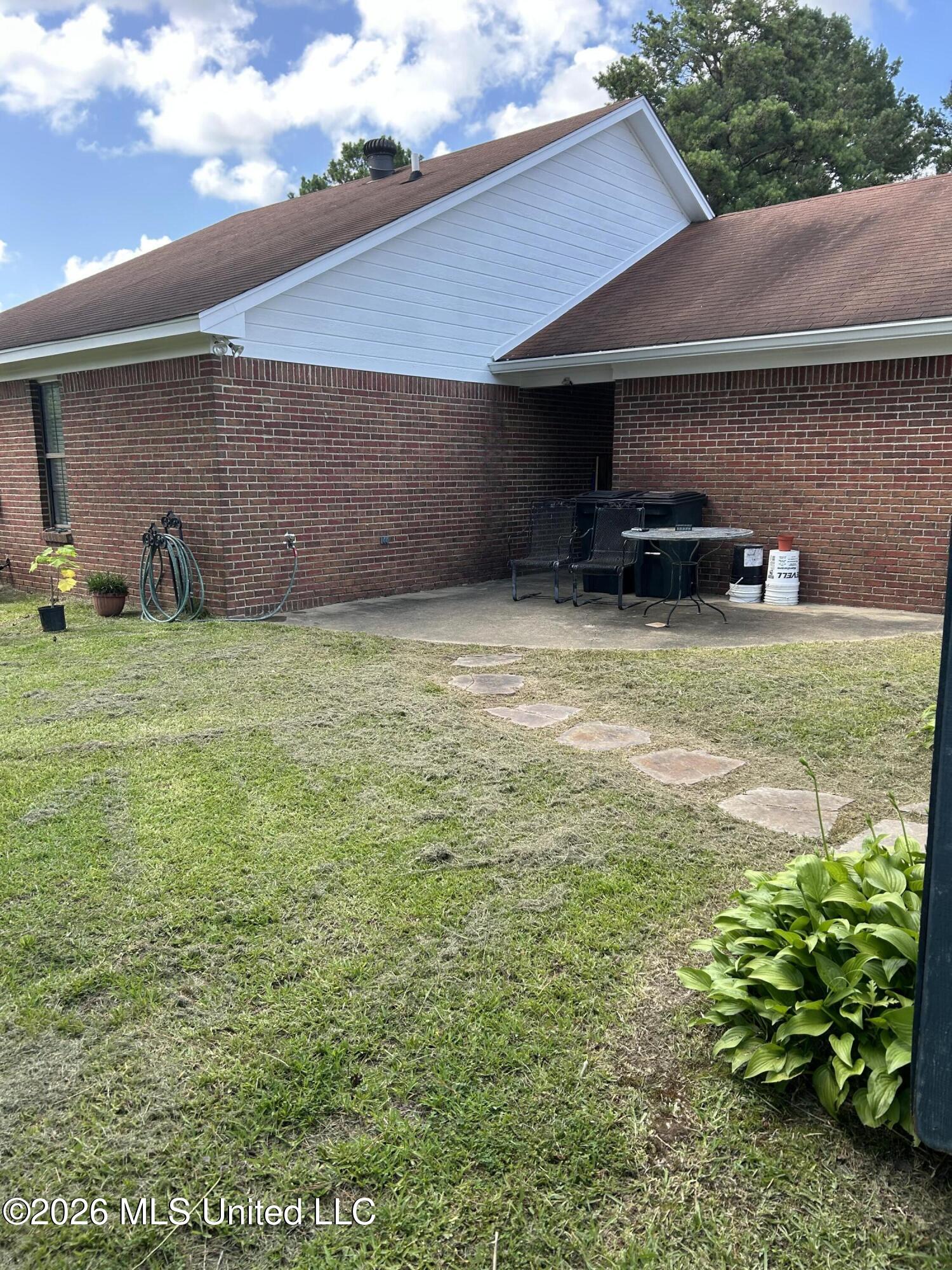 175 Riverbend Drive Property Photo 12