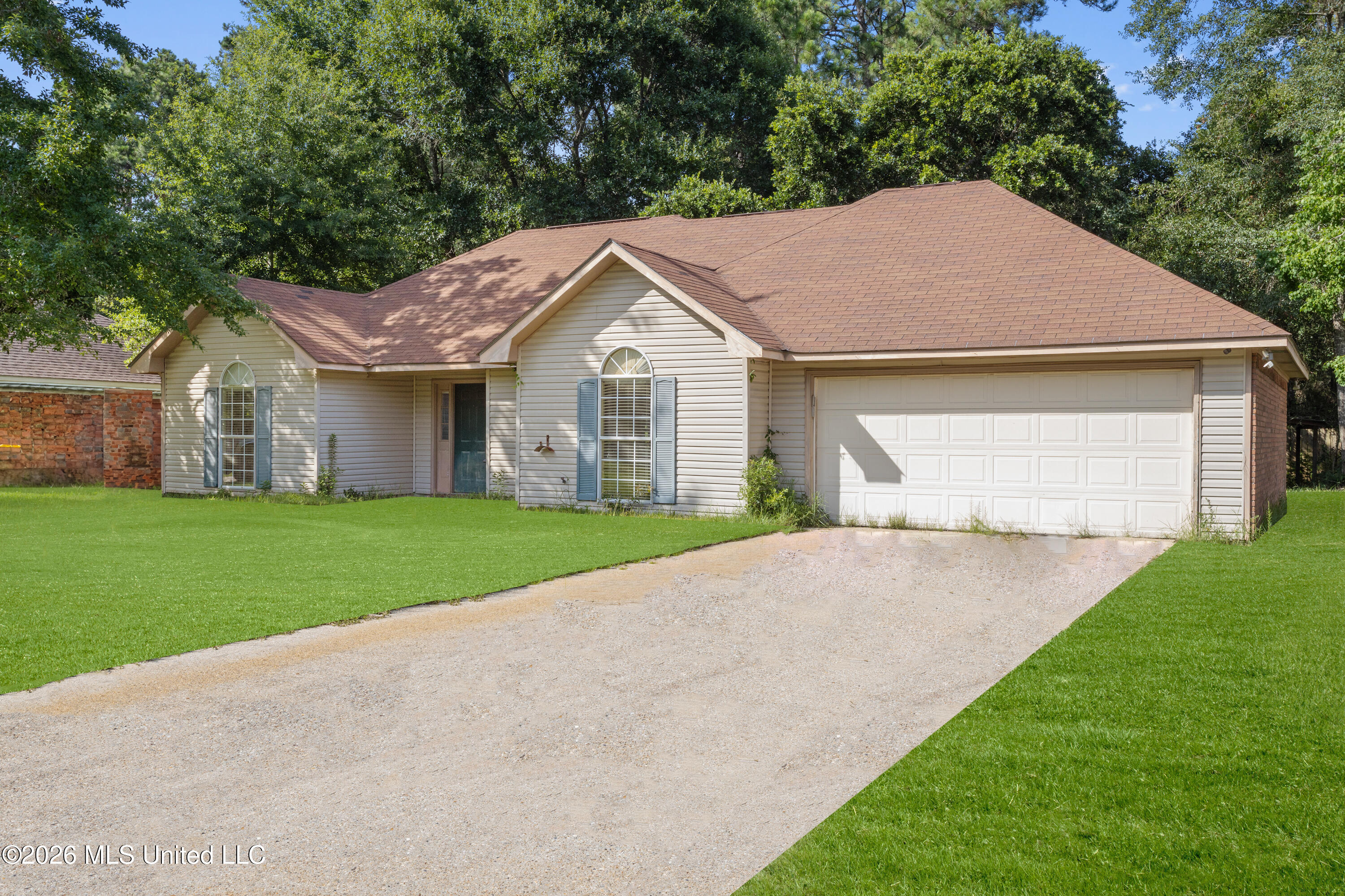 7020 Red Bud Lane Property Photo 2