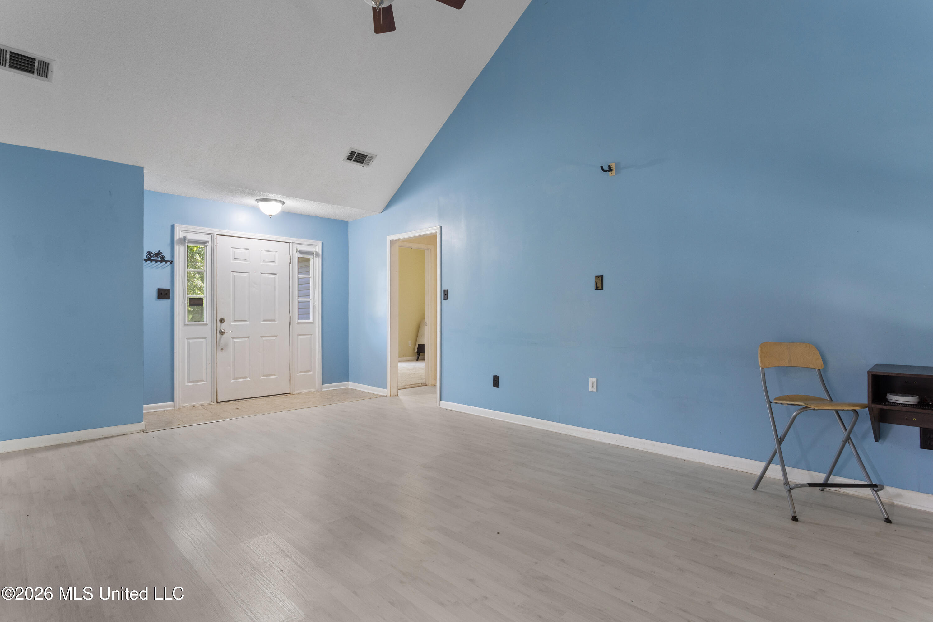 7020 Red Bud Lane Property Photo 3