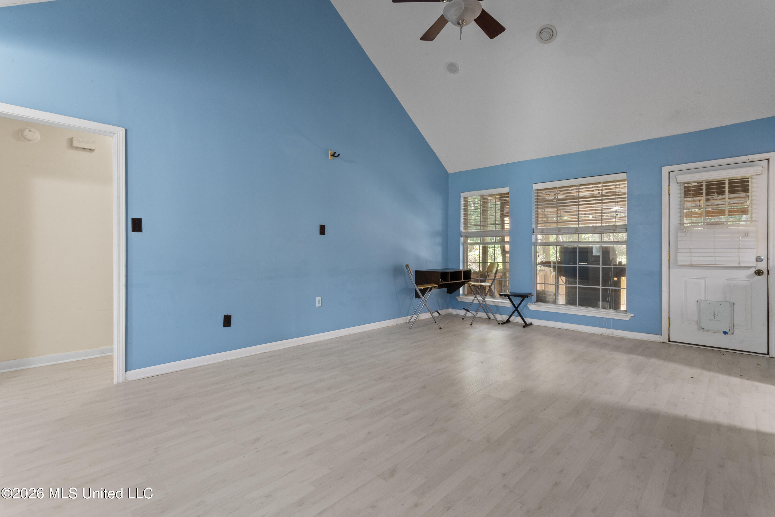 7020 Red Bud Lane Property Photo 4