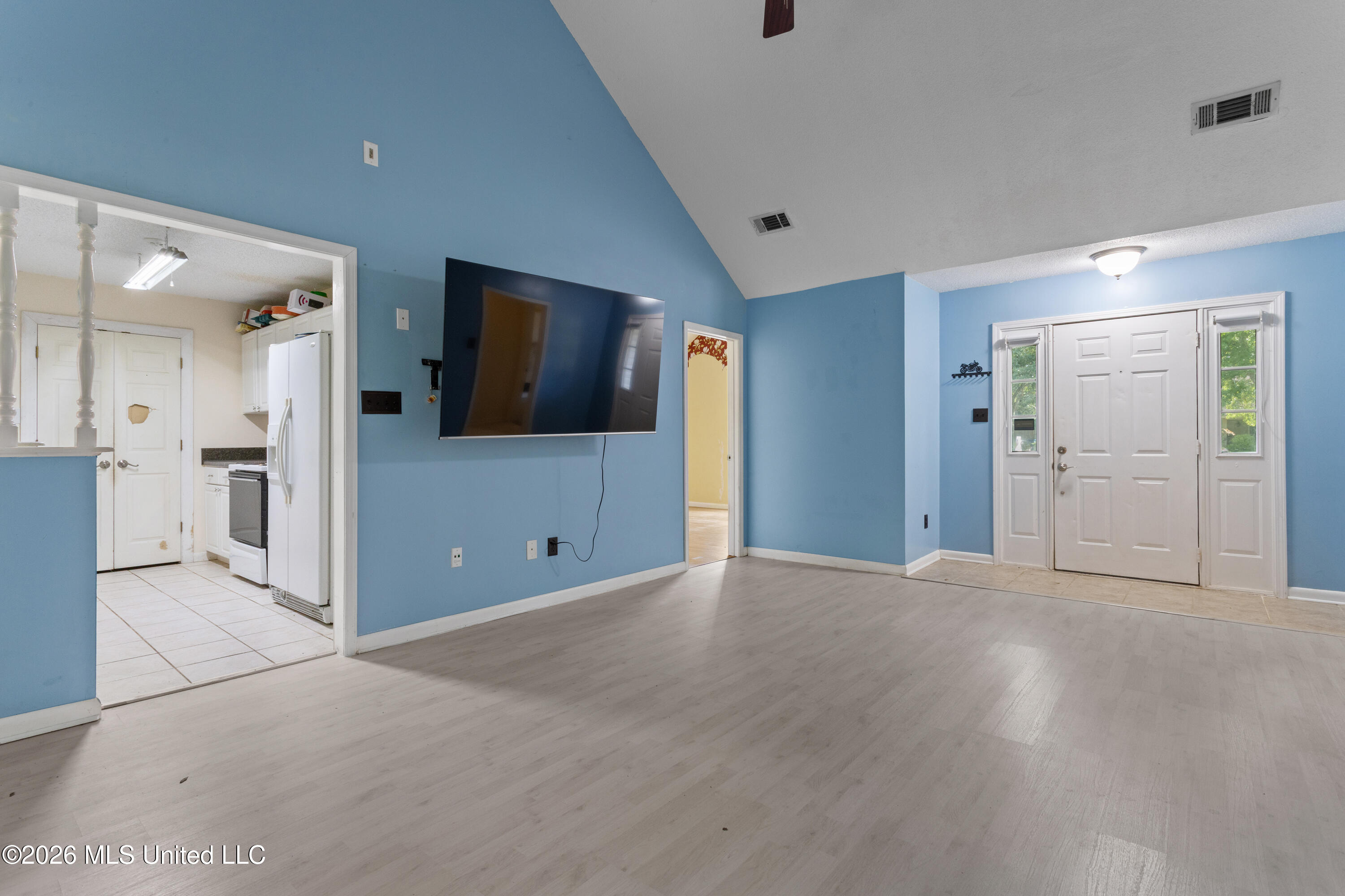 7020 Red Bud Lane Property Photo 6