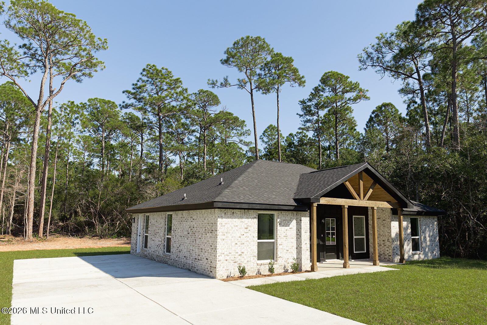 3301 Bonita Road Property Photo 1