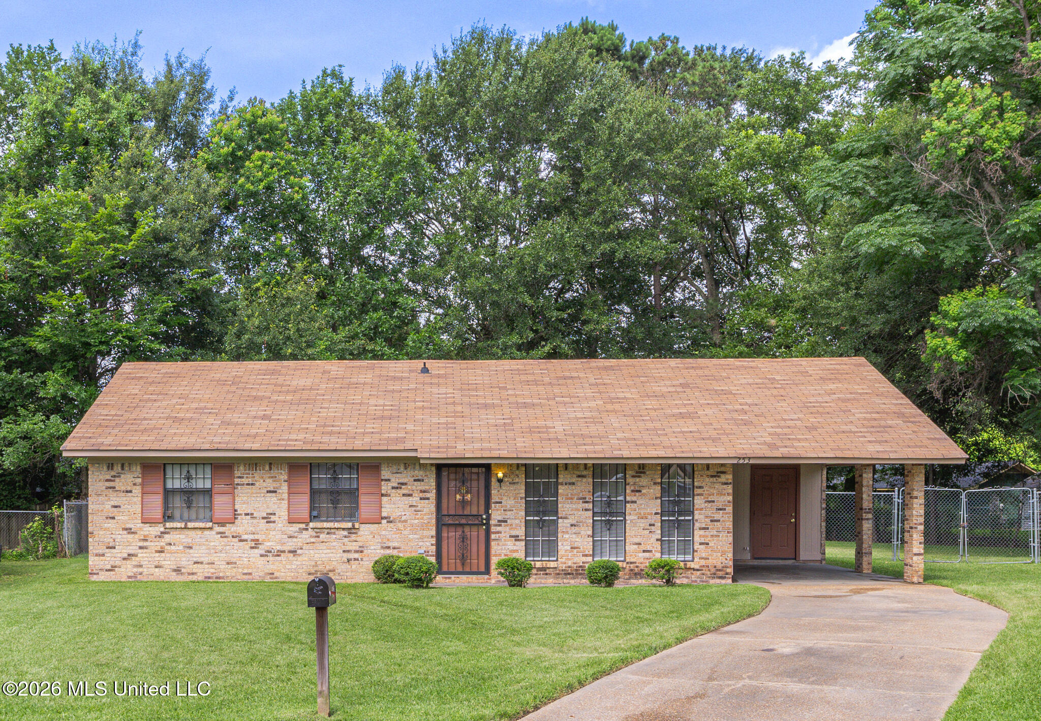 253 Rutherford B Hayes Circle Property Photo 1