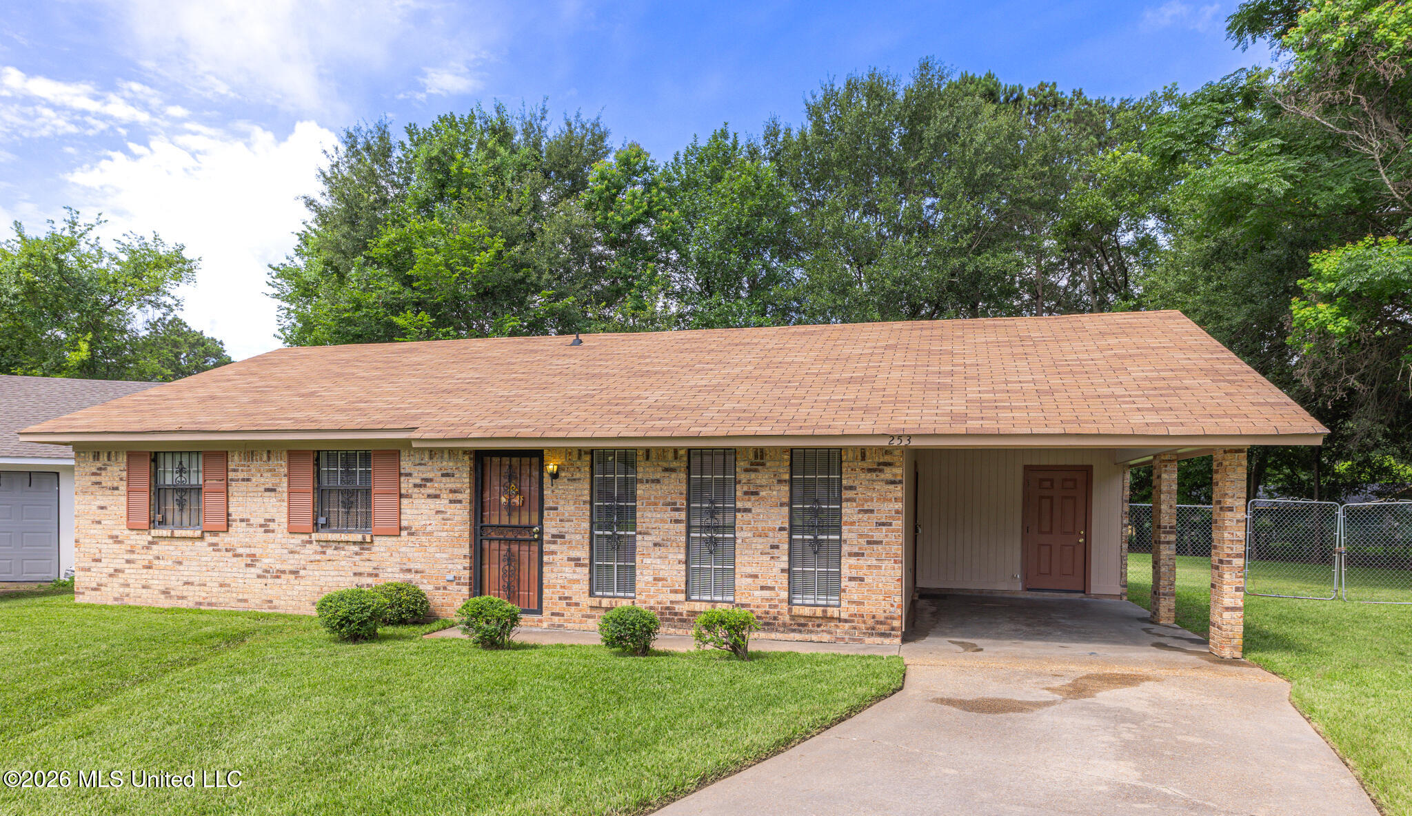 253 Rutherford B Hayes Circle Property Photo 2