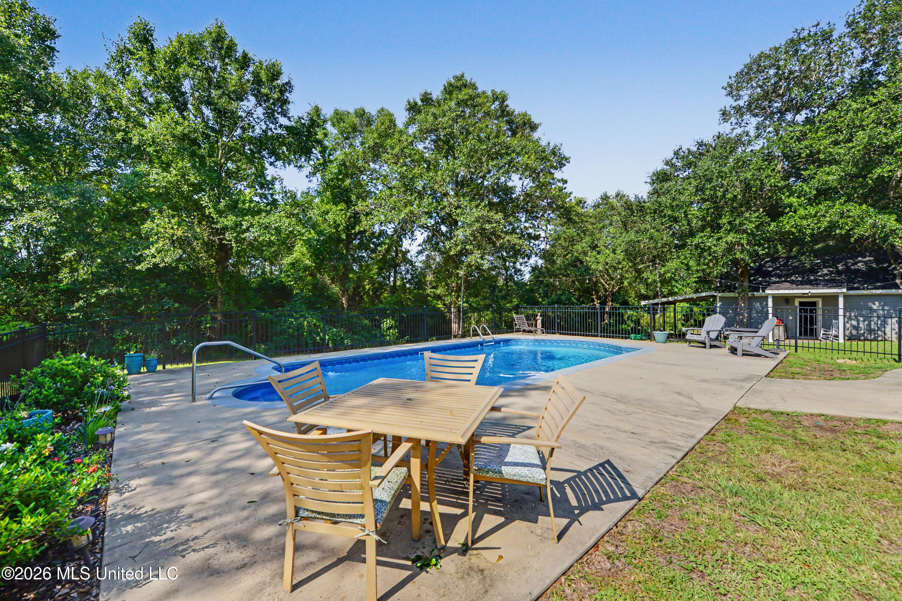 5402 Huckleberry Lane Property Photo 30