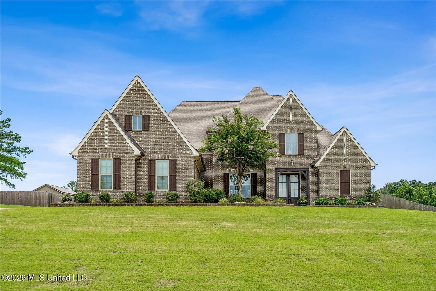 3941 Summer Pointe Drive Property Photo 1
