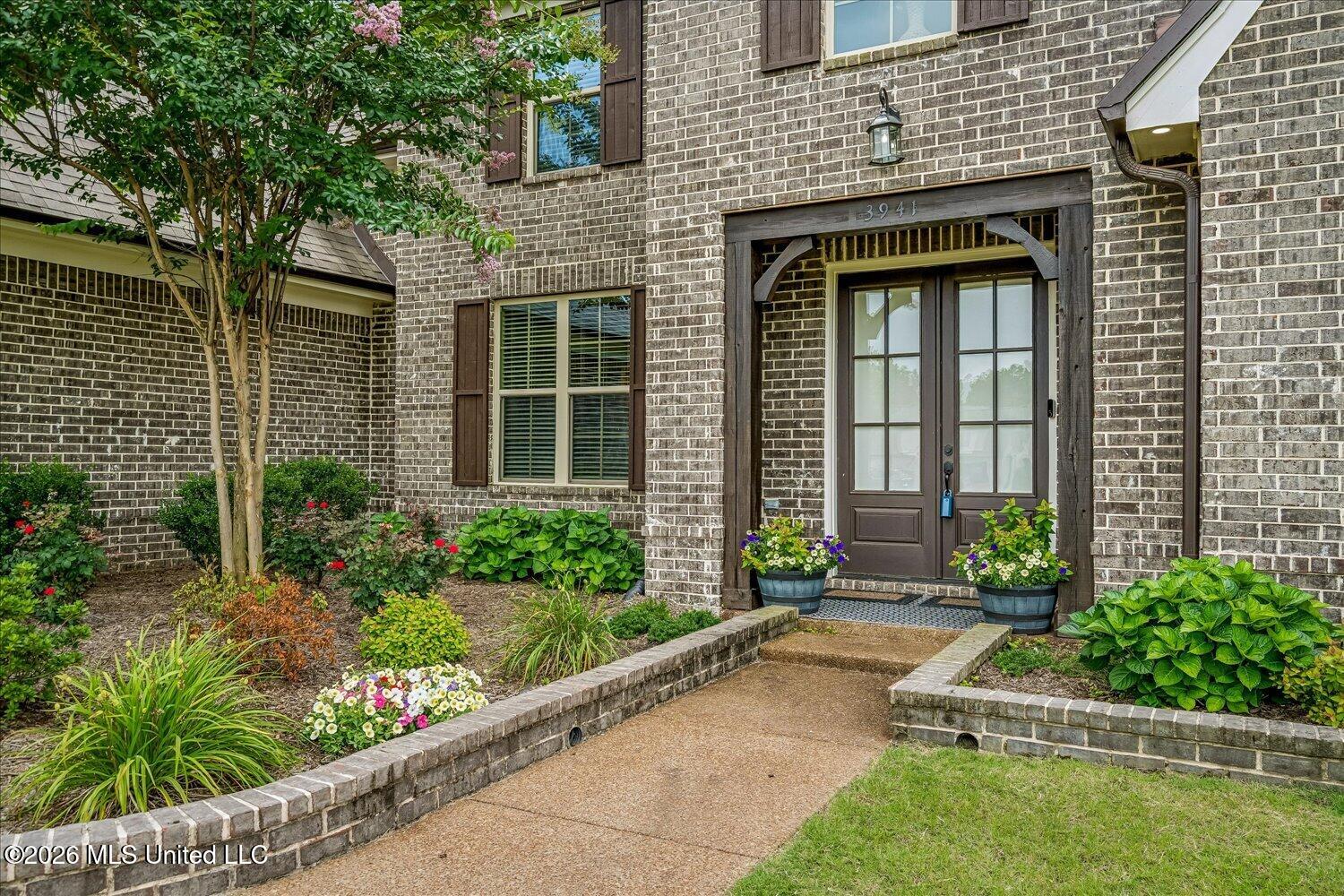 3941 Summer Pointe Drive Property Photo 4