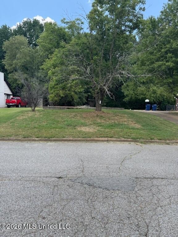 5615 Ingleside Drive Property Photo 3