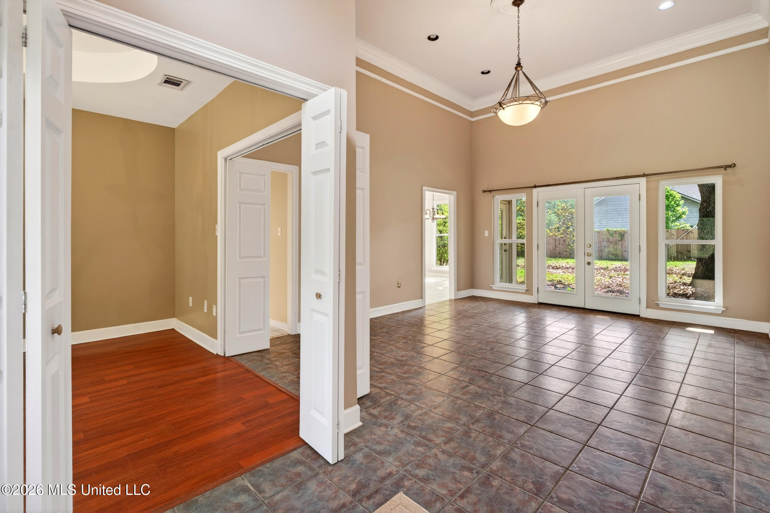 153 Spence Drive Property Photo 8