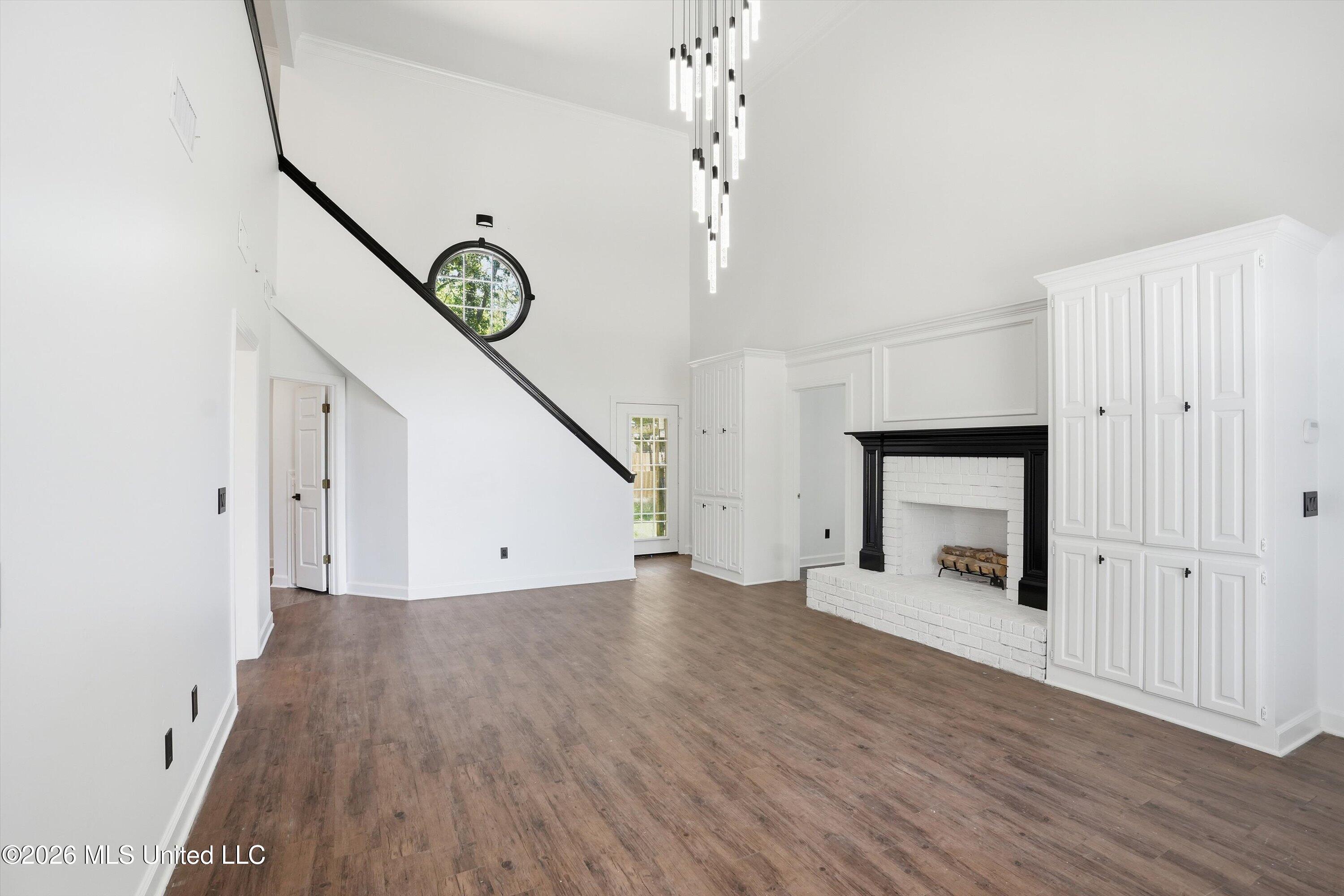 409 Fawnwood Drive Property Photo 3