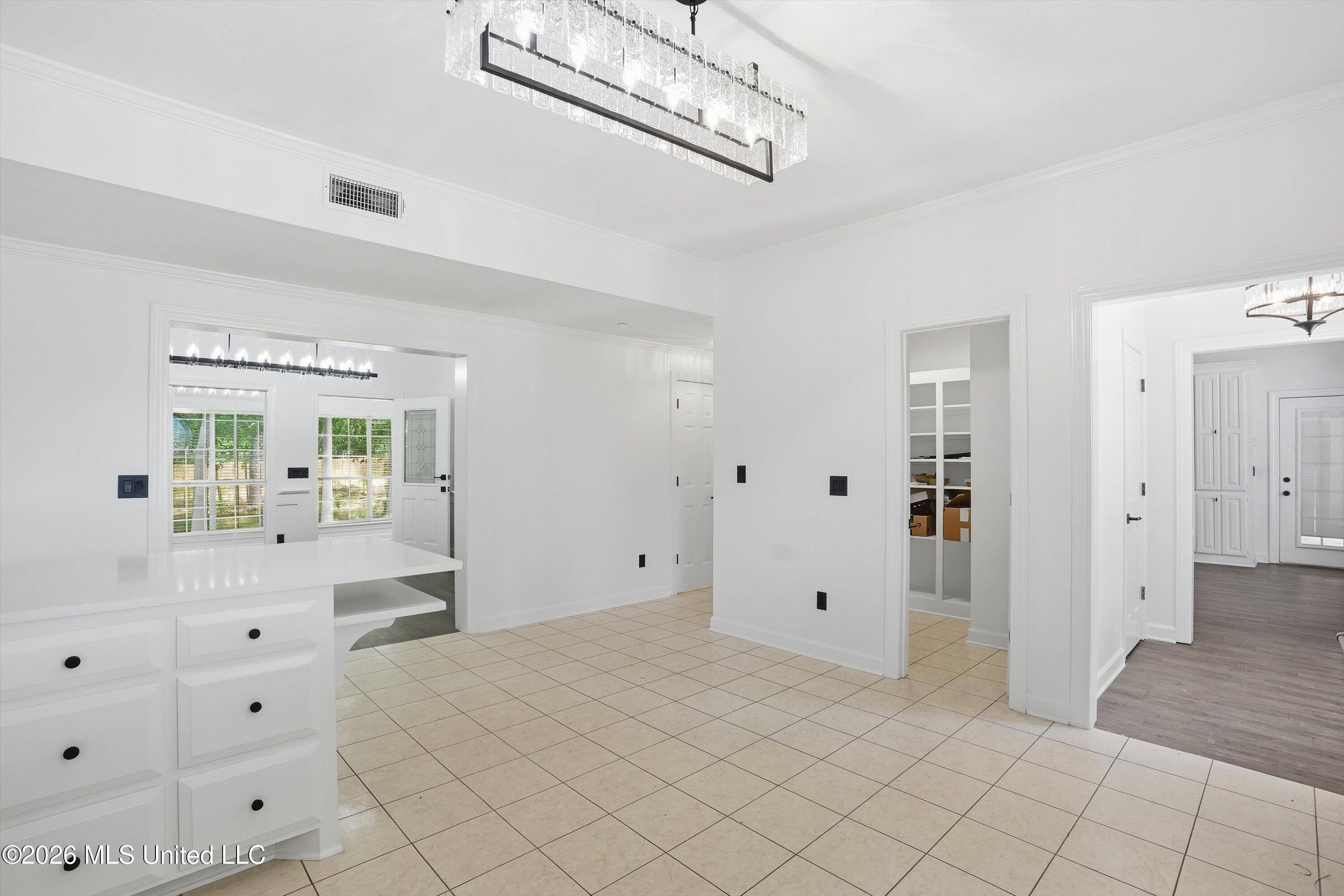 409 Fawnwood Drive Property Photo 11
